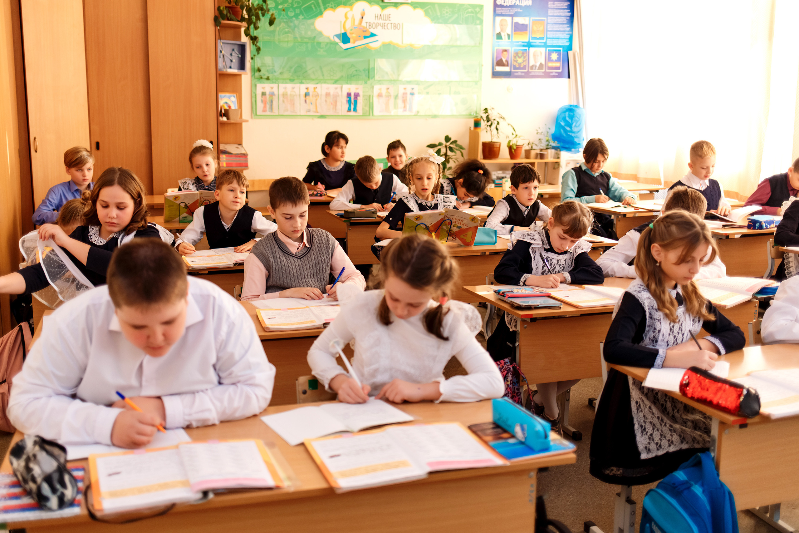 4А класс, фотосессия в школе + выпускной. Фотограф Любовь Корниенко, Примоский край