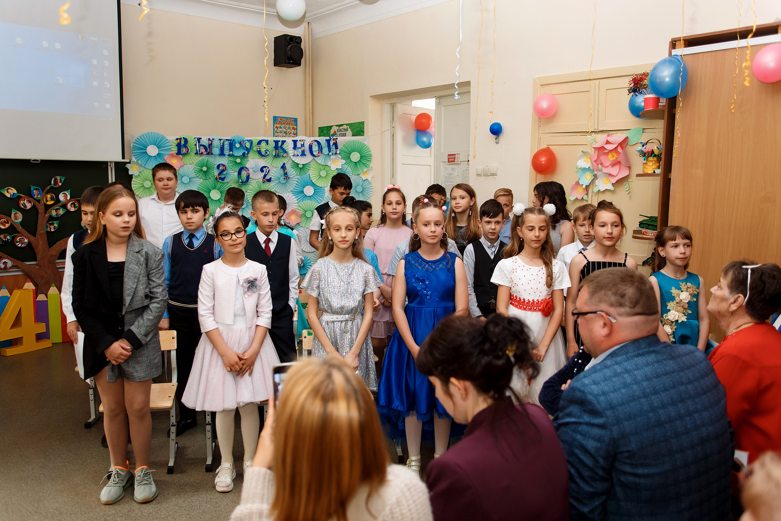 4А класс, фотосессия в школе + выпускной. Фотограф Любовь Корниенко, Примоский край