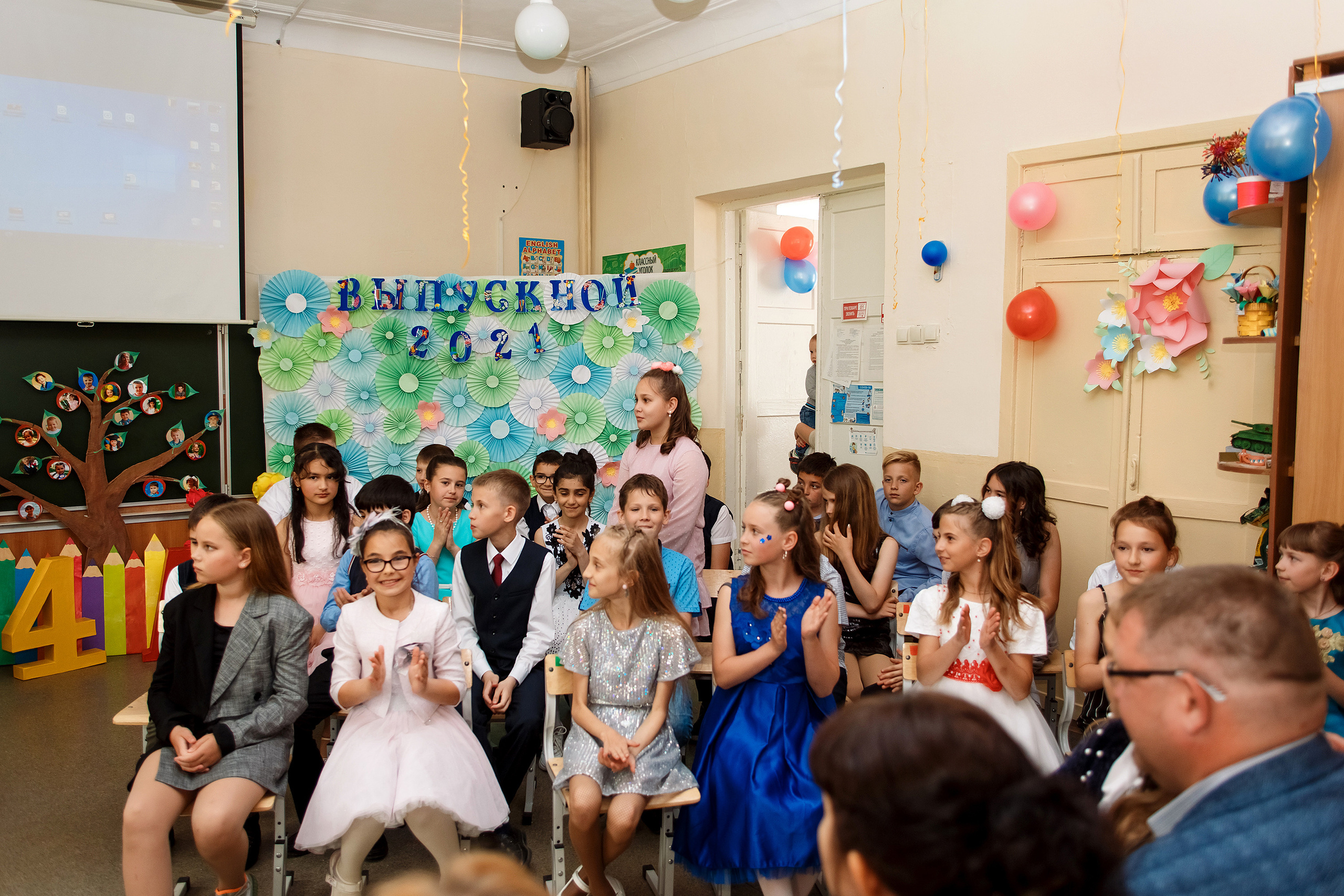 4А класс, фотосессия в школе + выпускной. Фотограф Любовь Корниенко, Примоский край