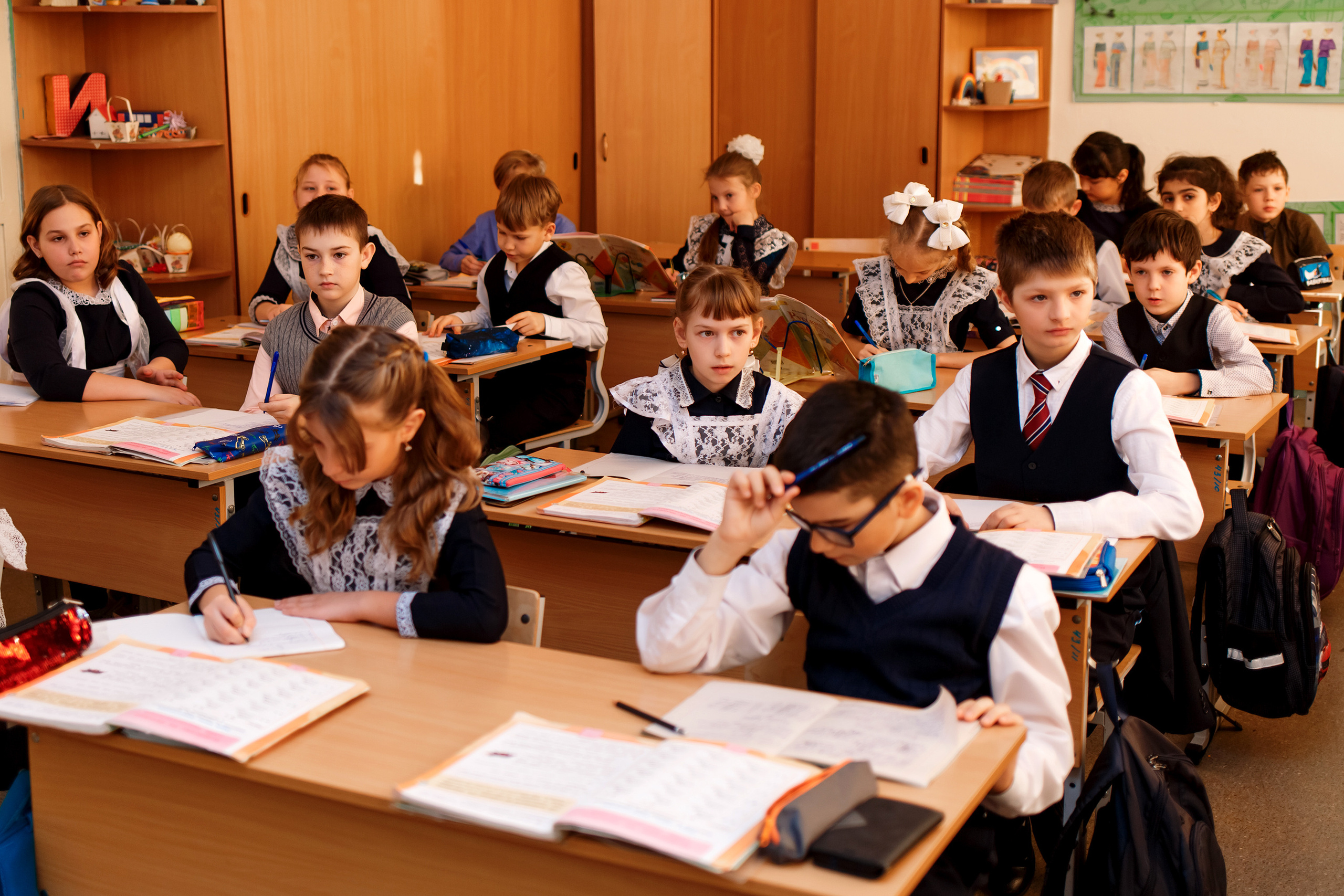 4А класс, фотосессия в школе + выпускной. Фотограф Любовь Корниенко, Примоский край