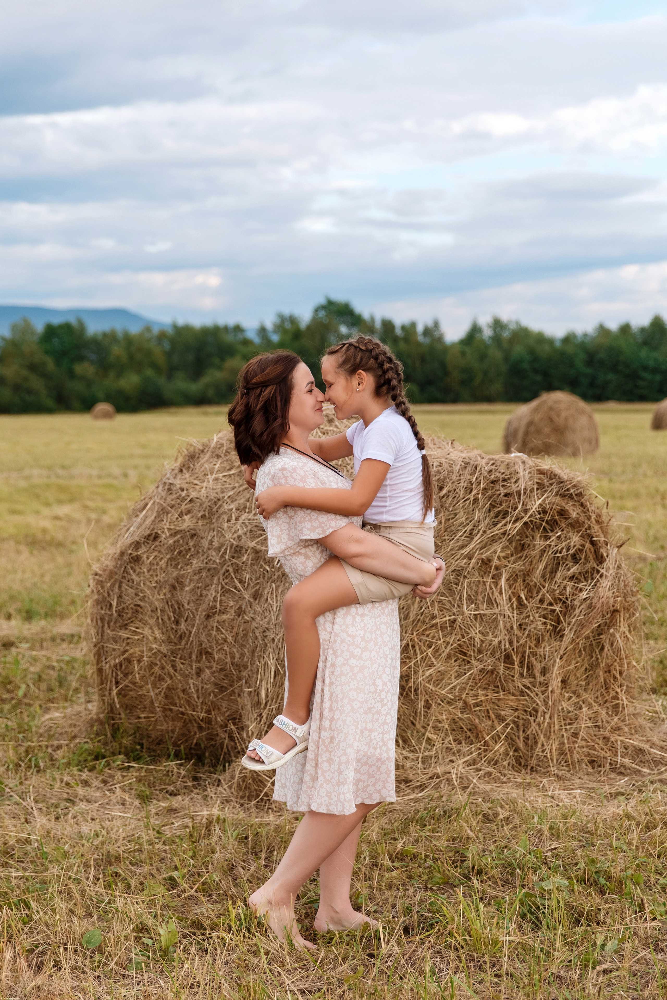 Фотосессия на сене. Фотограф Любовь Корниенко, Примоский край