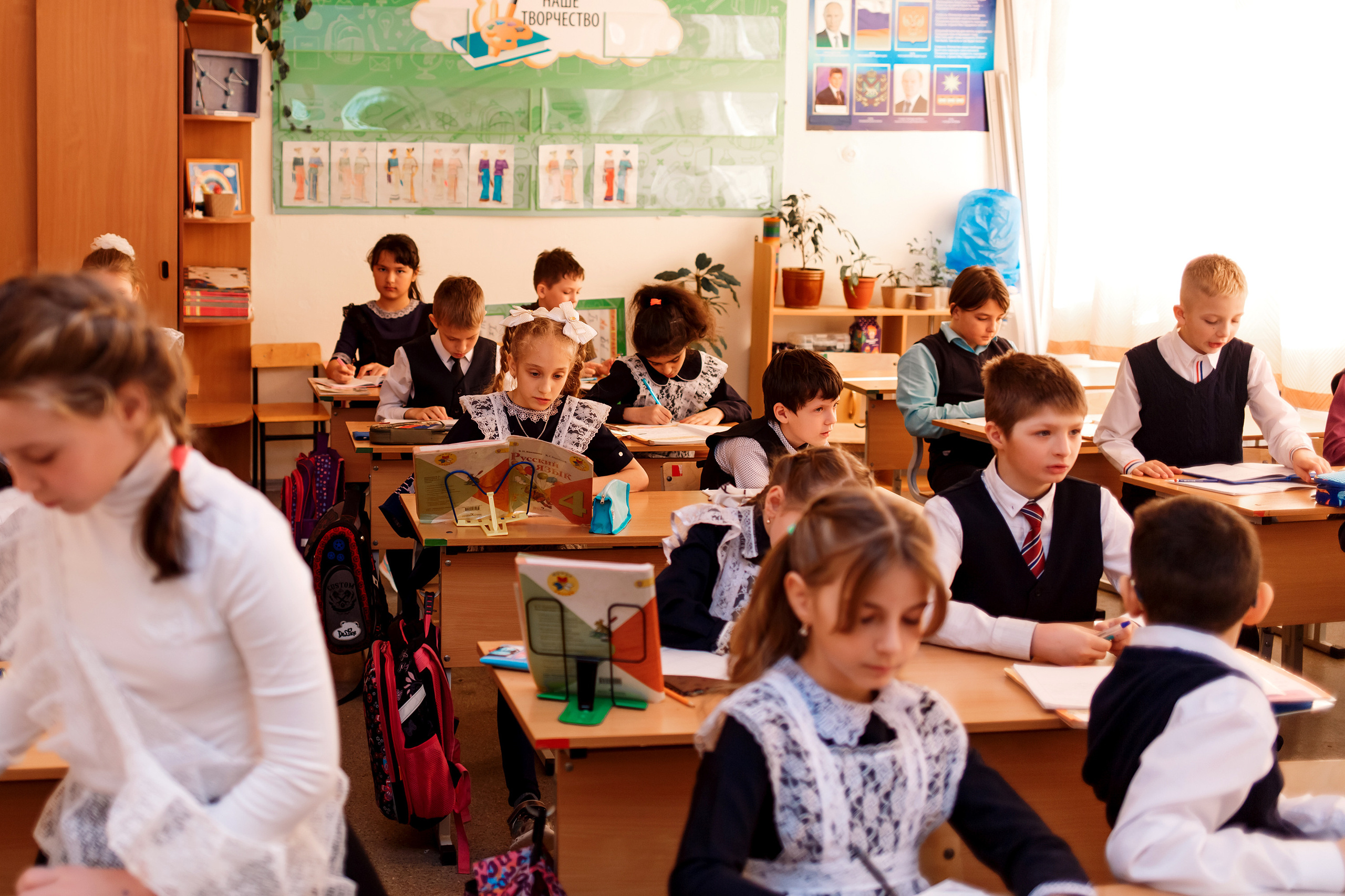 4А класс, фотосессия в школе + выпускной. Фотограф Любовь Корниенко, Примоский край