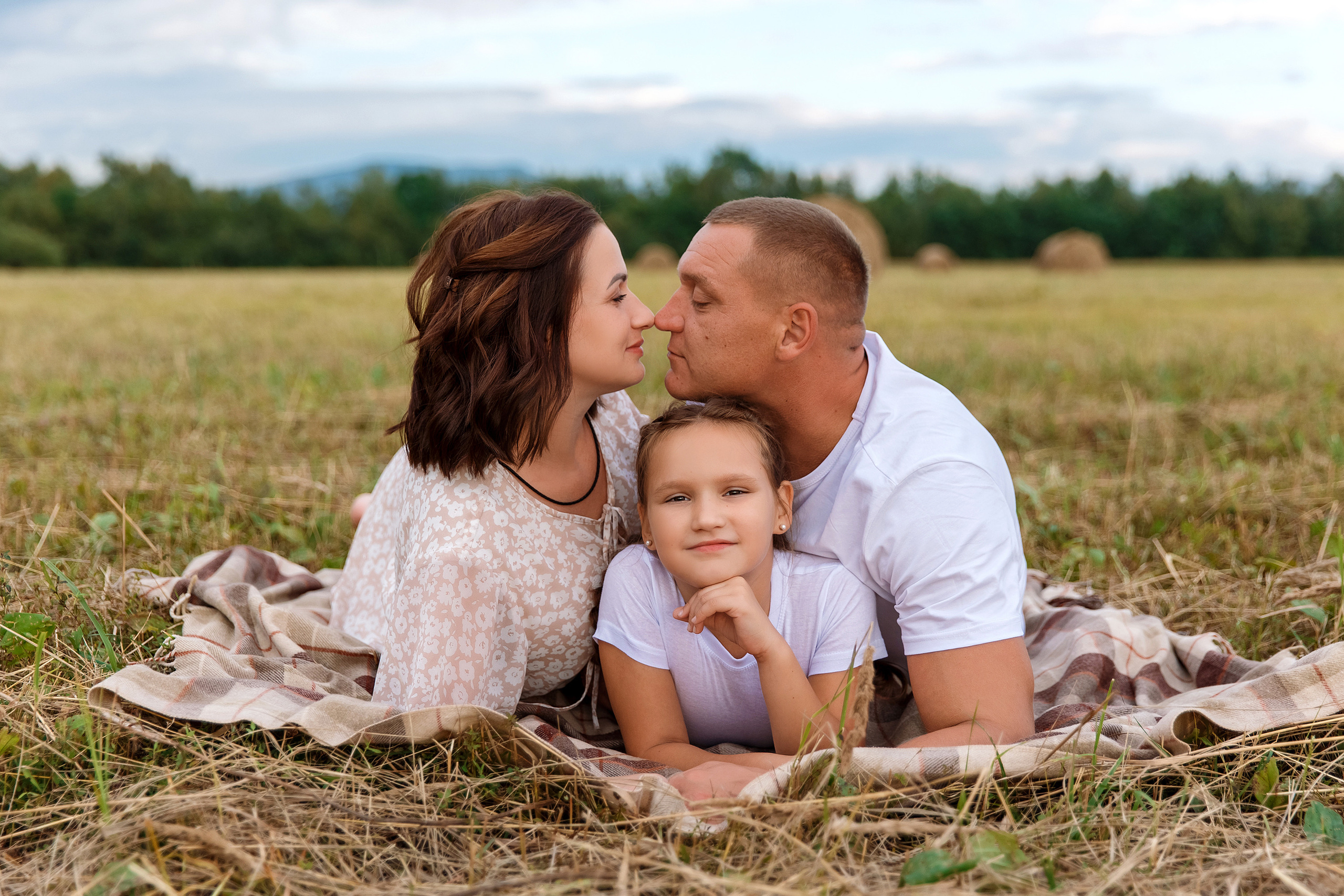 Фотосессия на сене. Фотограф Любовь Корниенко, Примоский край