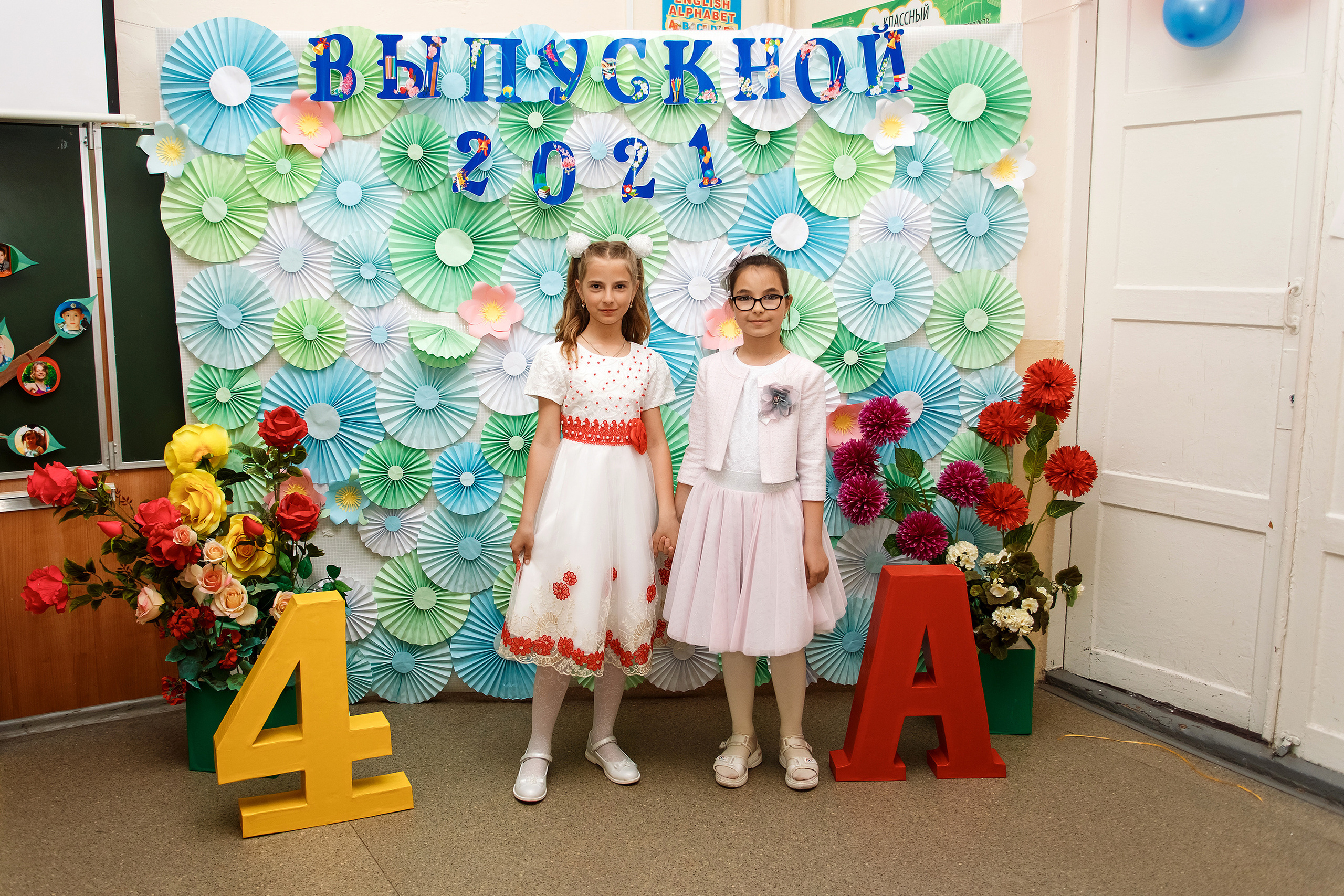 4А класс, фотосессия в школе + выпускной. Фотограф Любовь Корниенко, Примоский край