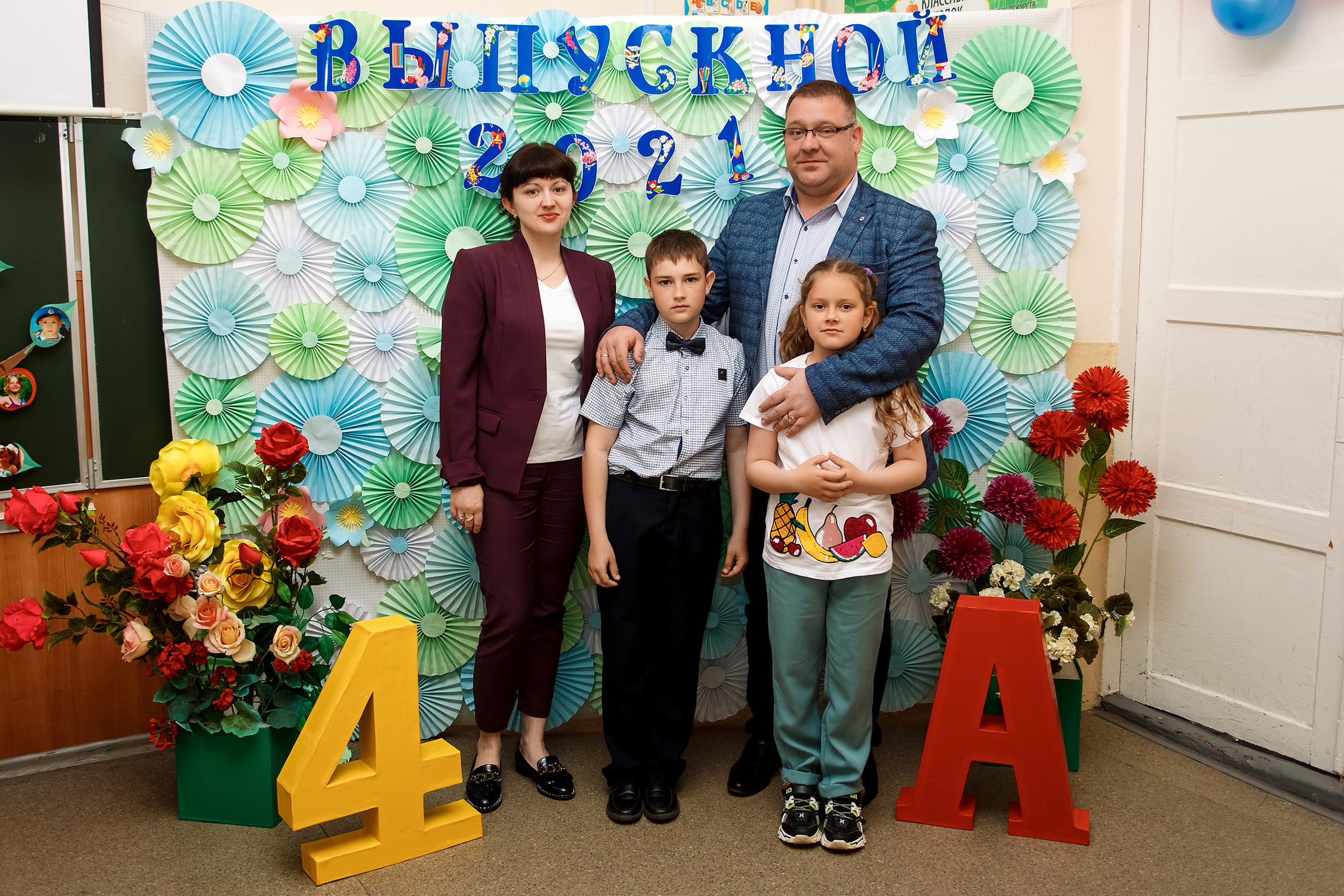 4А класс, фотосессия в школе + выпускной. Фотограф Любовь Корниенко, Примоский край