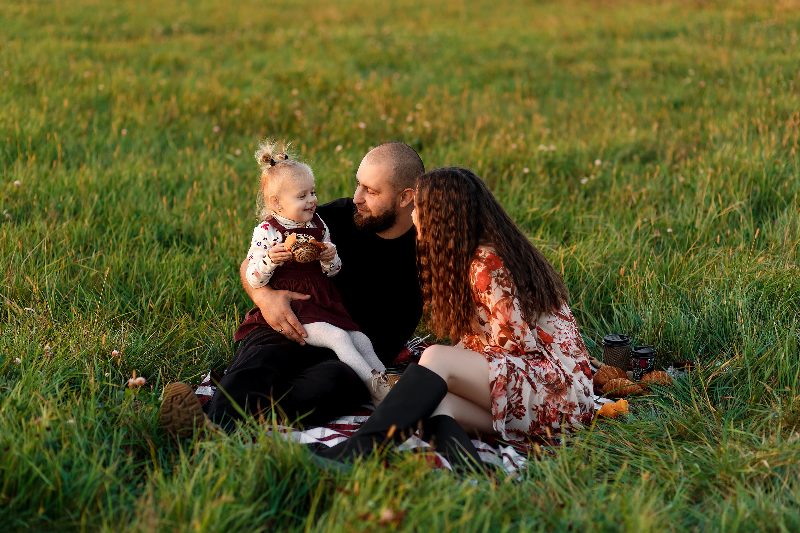 Фотосессия на поле. Фотограф Любовь Корниенко, Примоский край