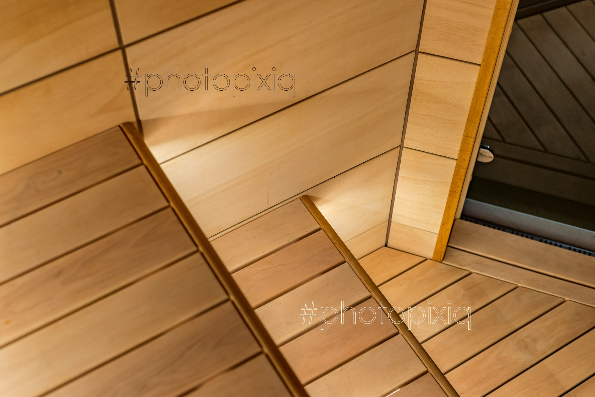 Интерьерная съёмка сауны с электропечью HARVIA. Интерьерная съёмка и виртуальные туры — Интерьерный фотограф Кузнецов Сергей (photopixiq)