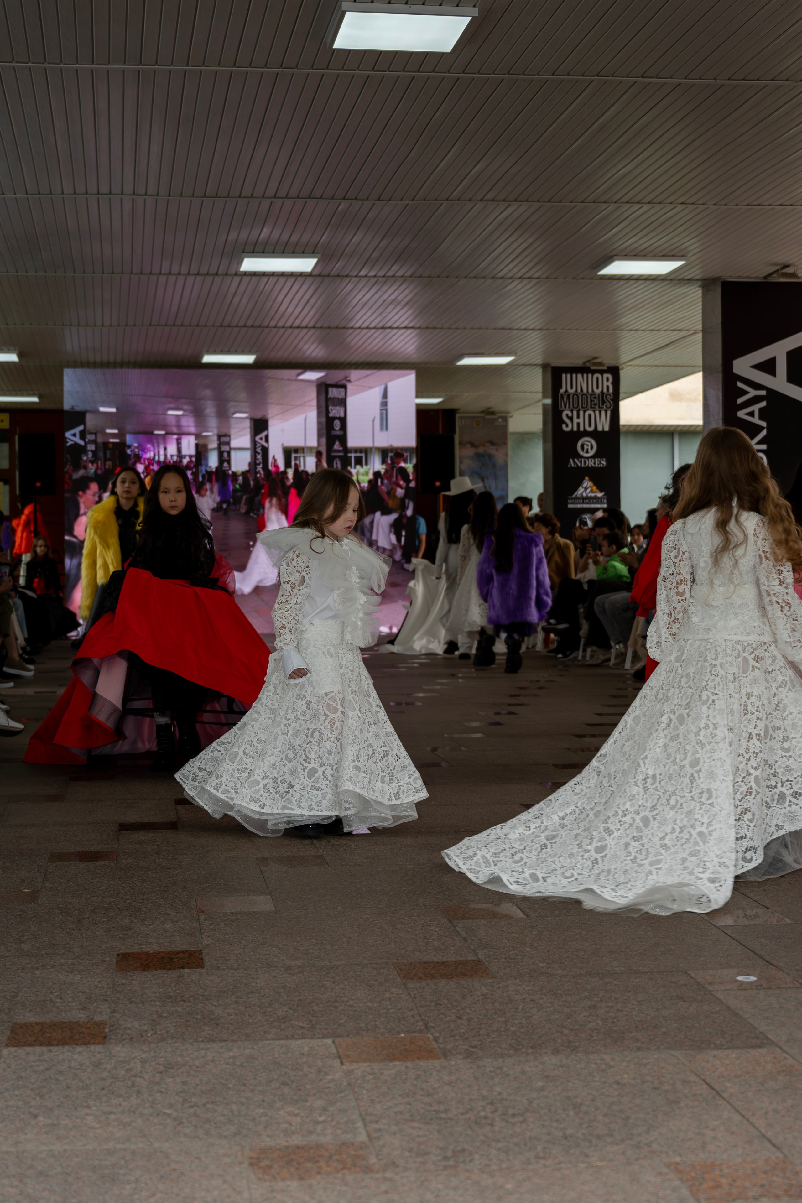 Фотосъемка мероприятия  Junior Fashion week. Фотограф в Алматы Егор Поленов