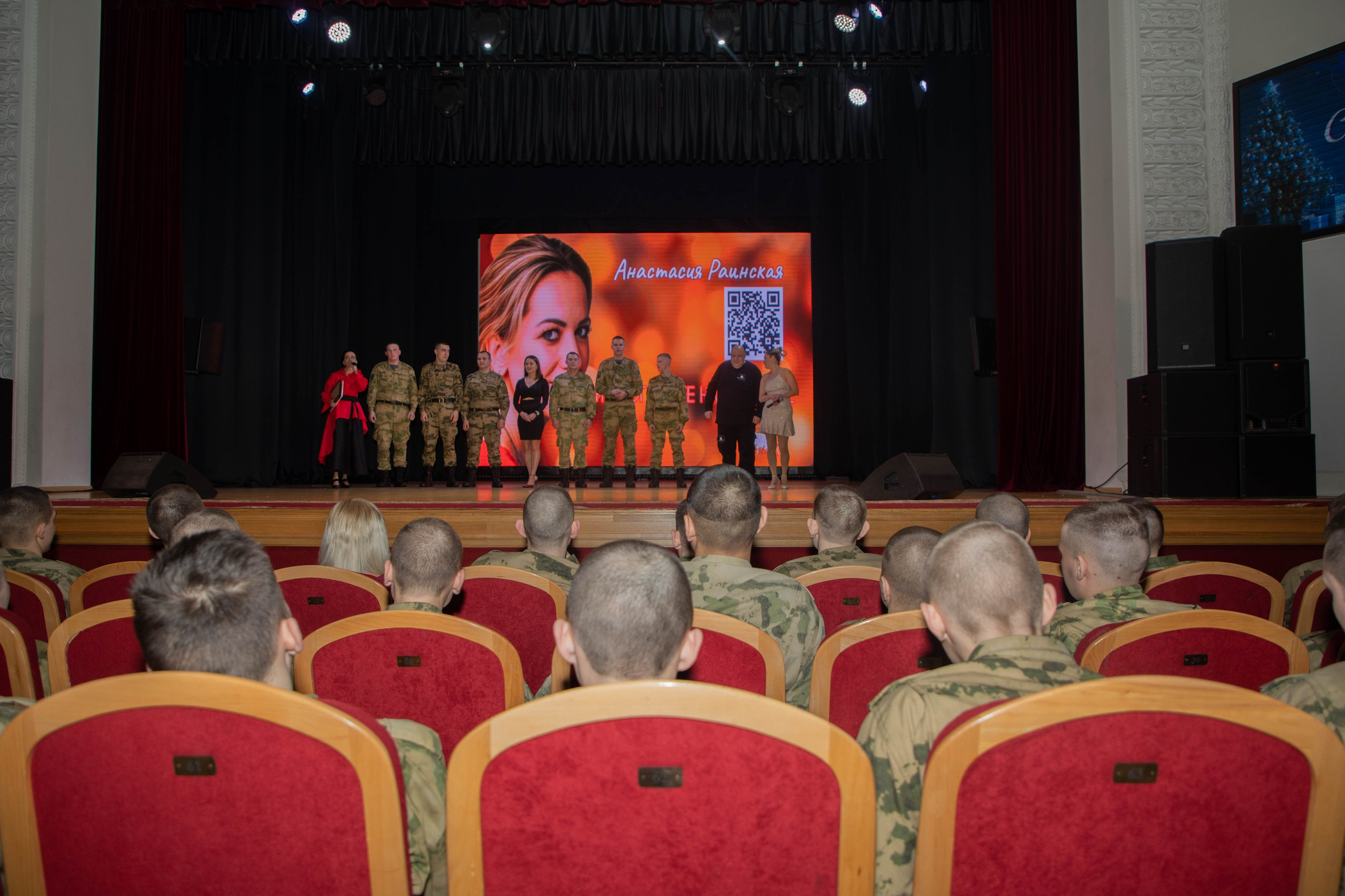 Отдельная орденов Жукова, Ленина и Октябрьской Революции Краснознамённая дивизия оперативного назначения имени Ф.Э. Дзержинского (ОДОН) — соединение Войск национальной гвардии России. Поднимаю боевой дух своим творчеством