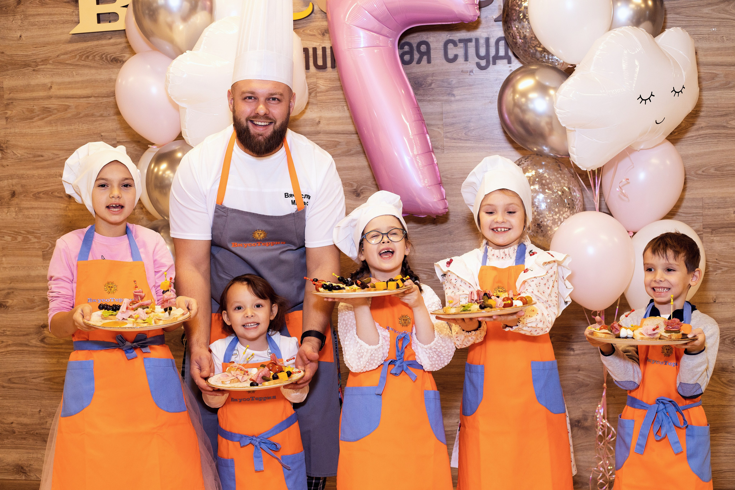 Кира. День рожденья. Фотограф Савченко Люба. Москва