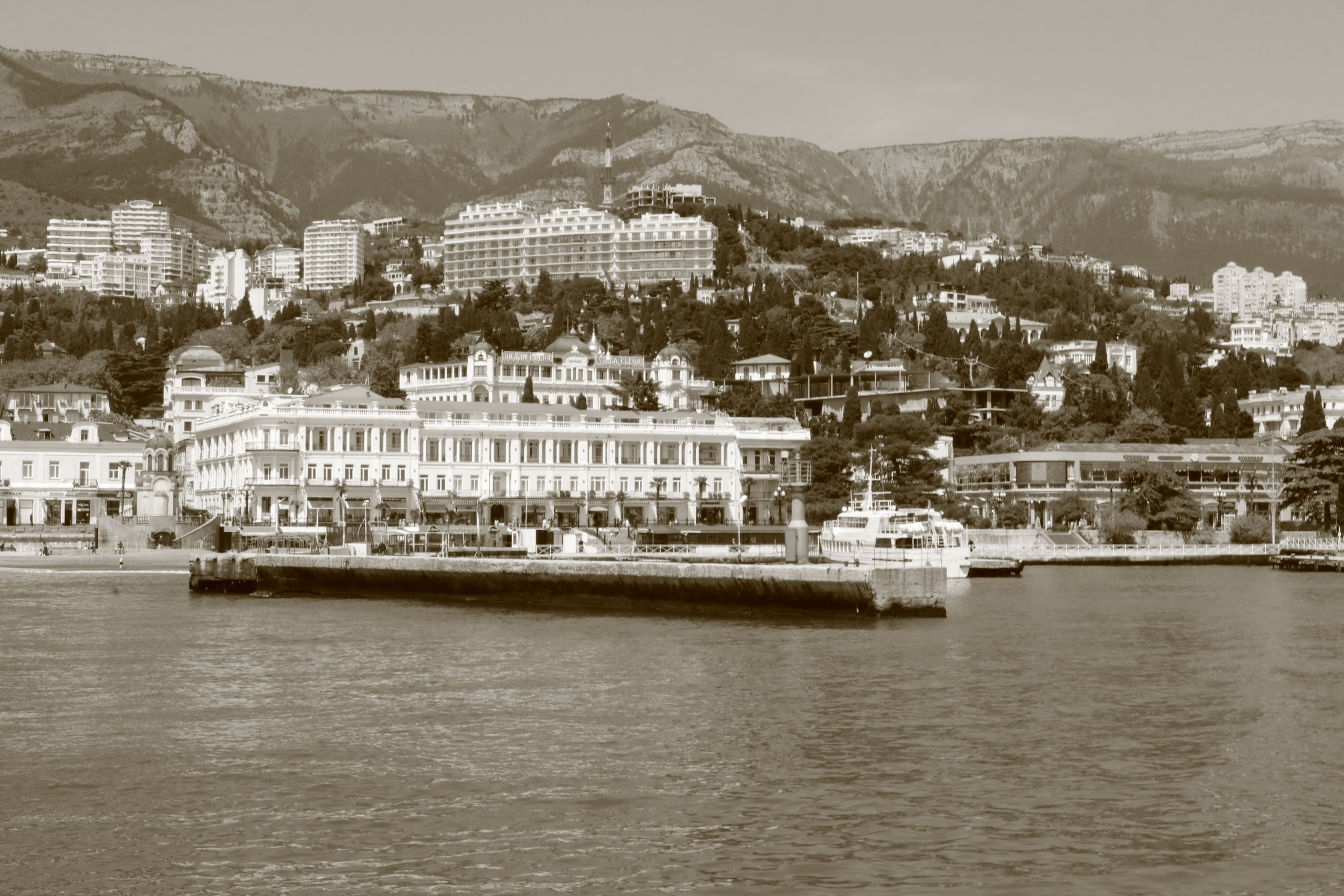 Крым. ЮБК (Севастополь, Кастрополь, Ялта). Май 2023. Путешественник-фотограф из Санкт-Петербурга Татьяна Свистулина