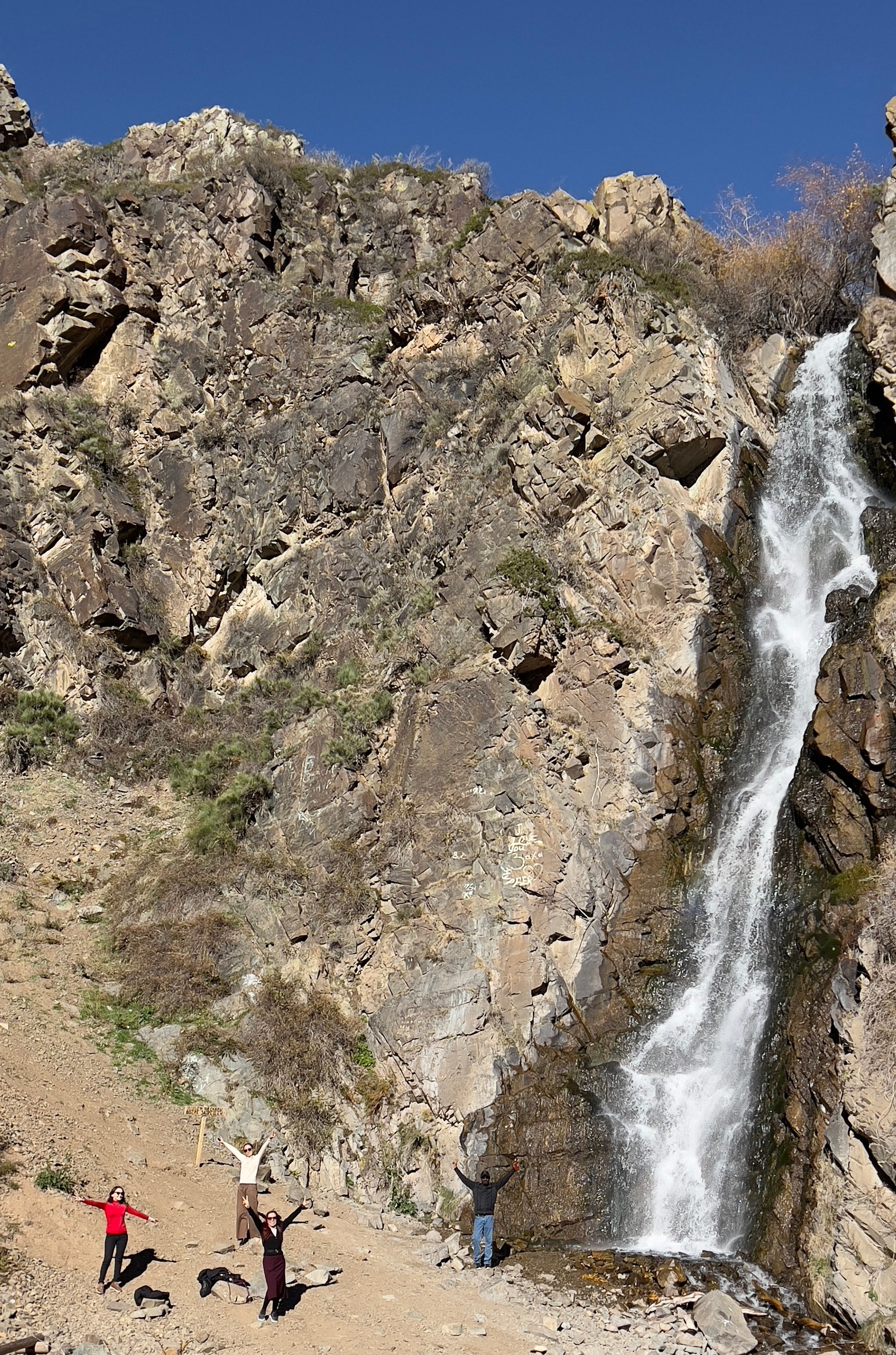 Медвежий водопад рядом с Алматы, Казахстан. Ущелье Тургень и водопад Тургеньский