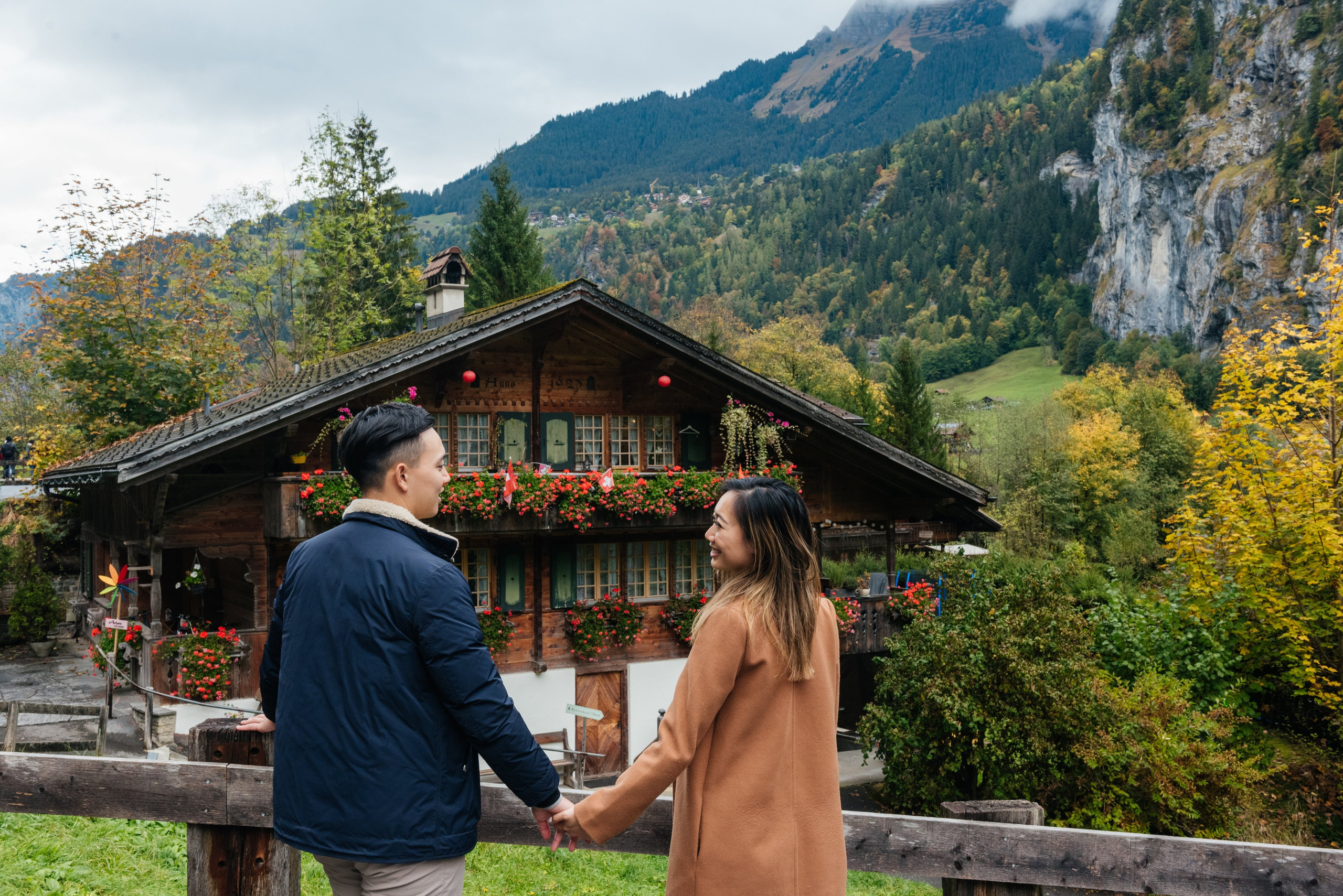 Tina & Wesley (Wengen, Lauterbrunnen). Photographer in Interlaken area
