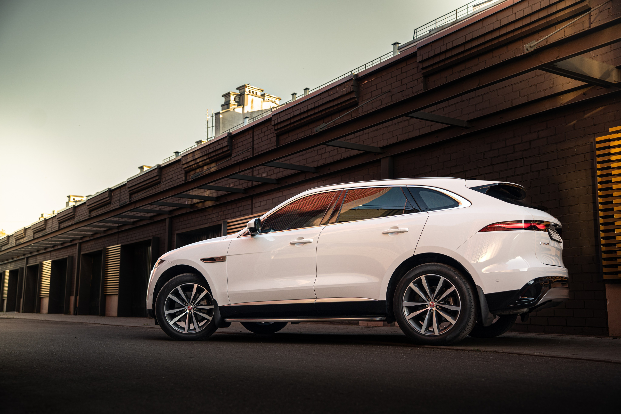 JAGUAR F-PACE. OZ Production