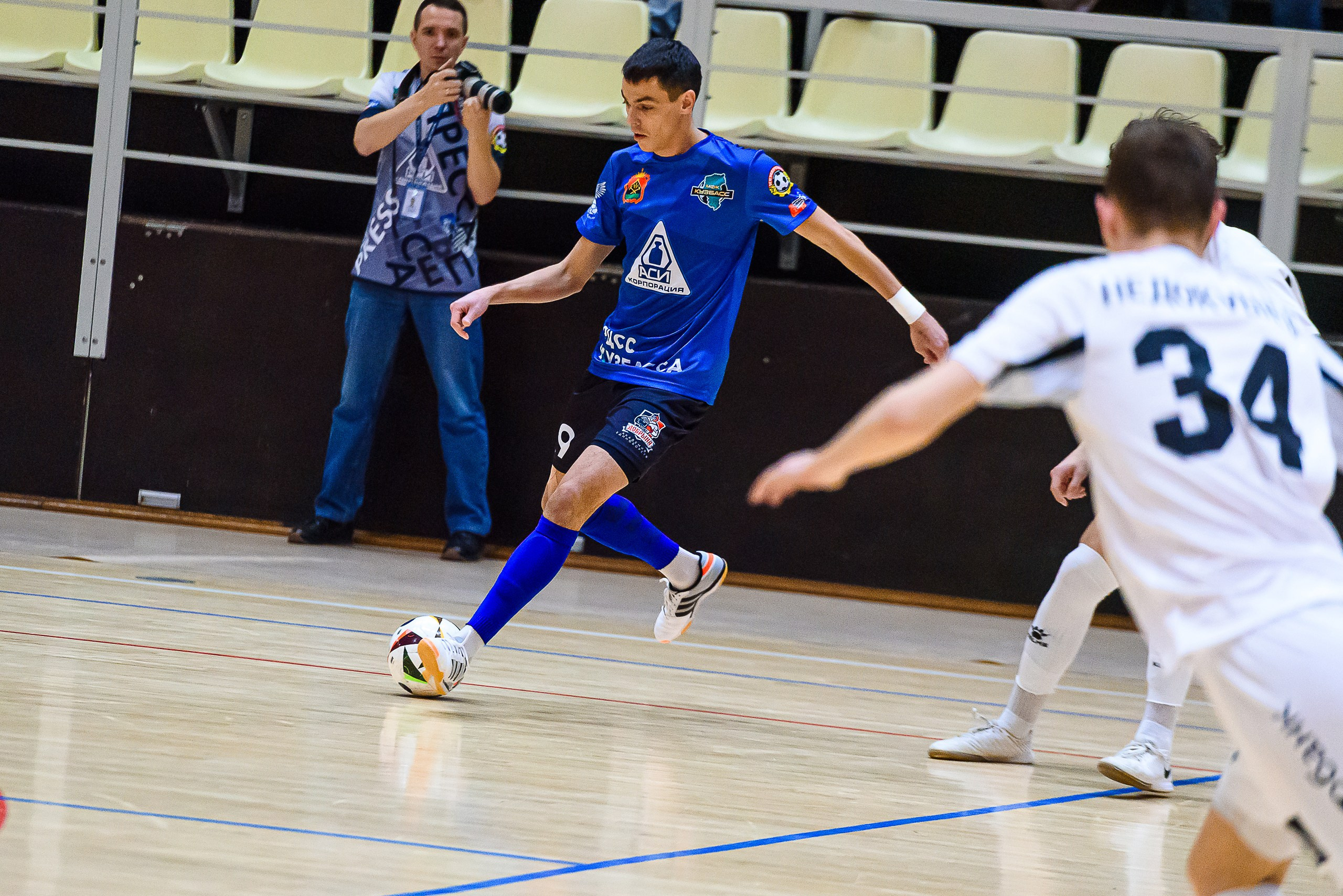 Высшая лига по футзалу — Сезон 2024-2025 — 2ой тур. Репортажный фотограф в Кемерово