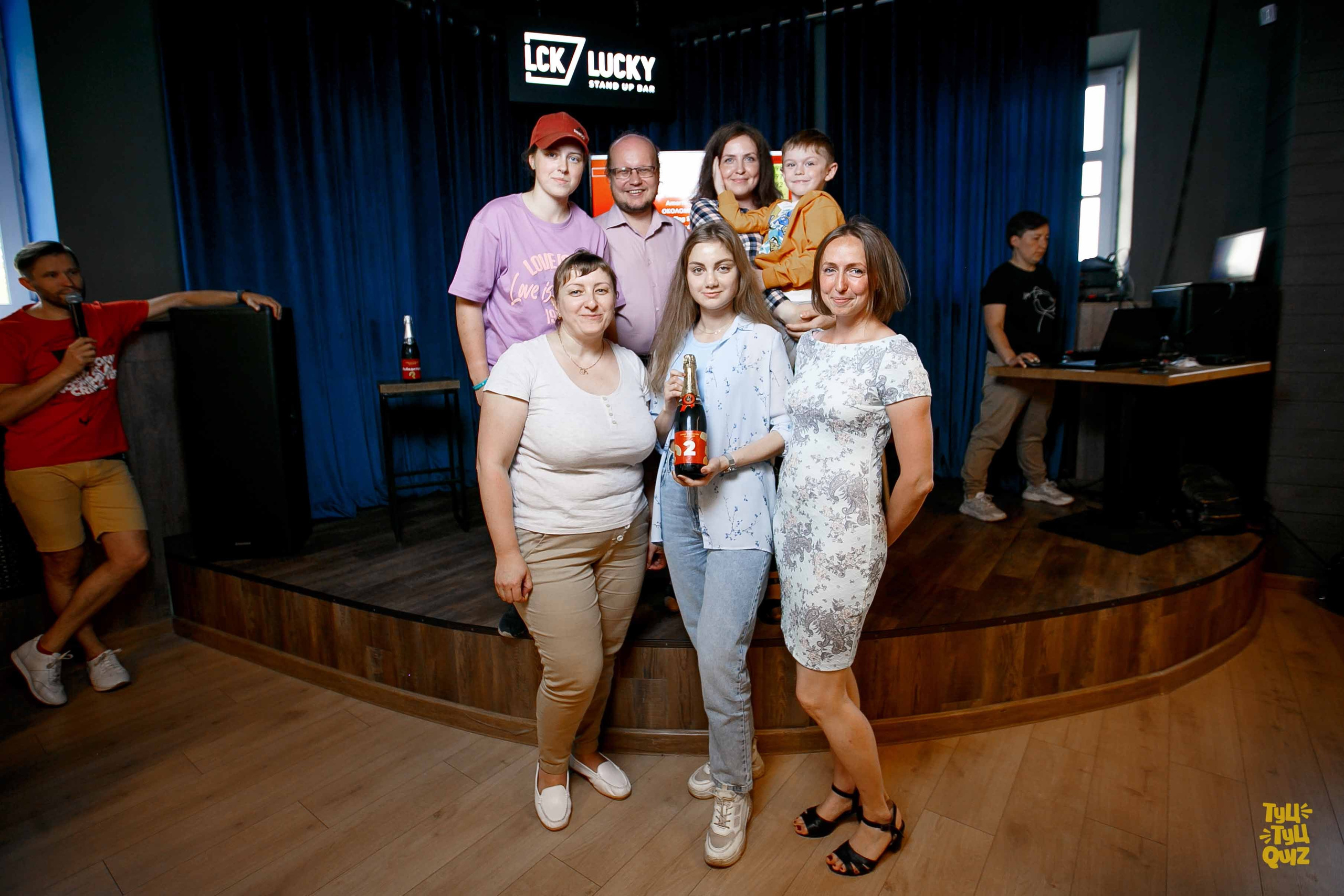 Туц туц квиз. Ваш репортажный фотограф Артемий Антонов