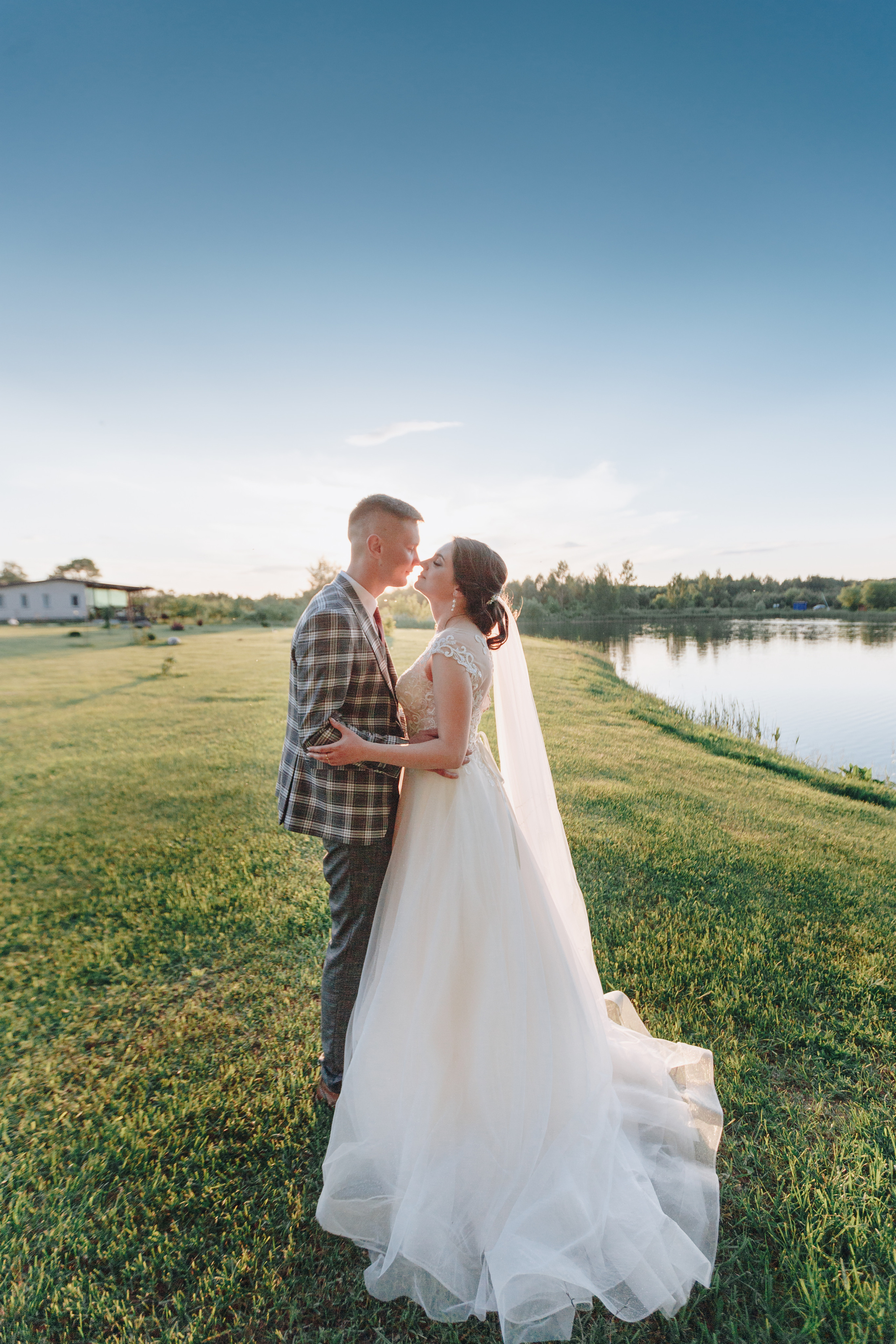 Свадебная Фото и Видео съёмка в Буда-Кошелева, на усадьбе Озерная. Свадебный семейный фотограф и видеограф Гомель Минск Беларусь Европа