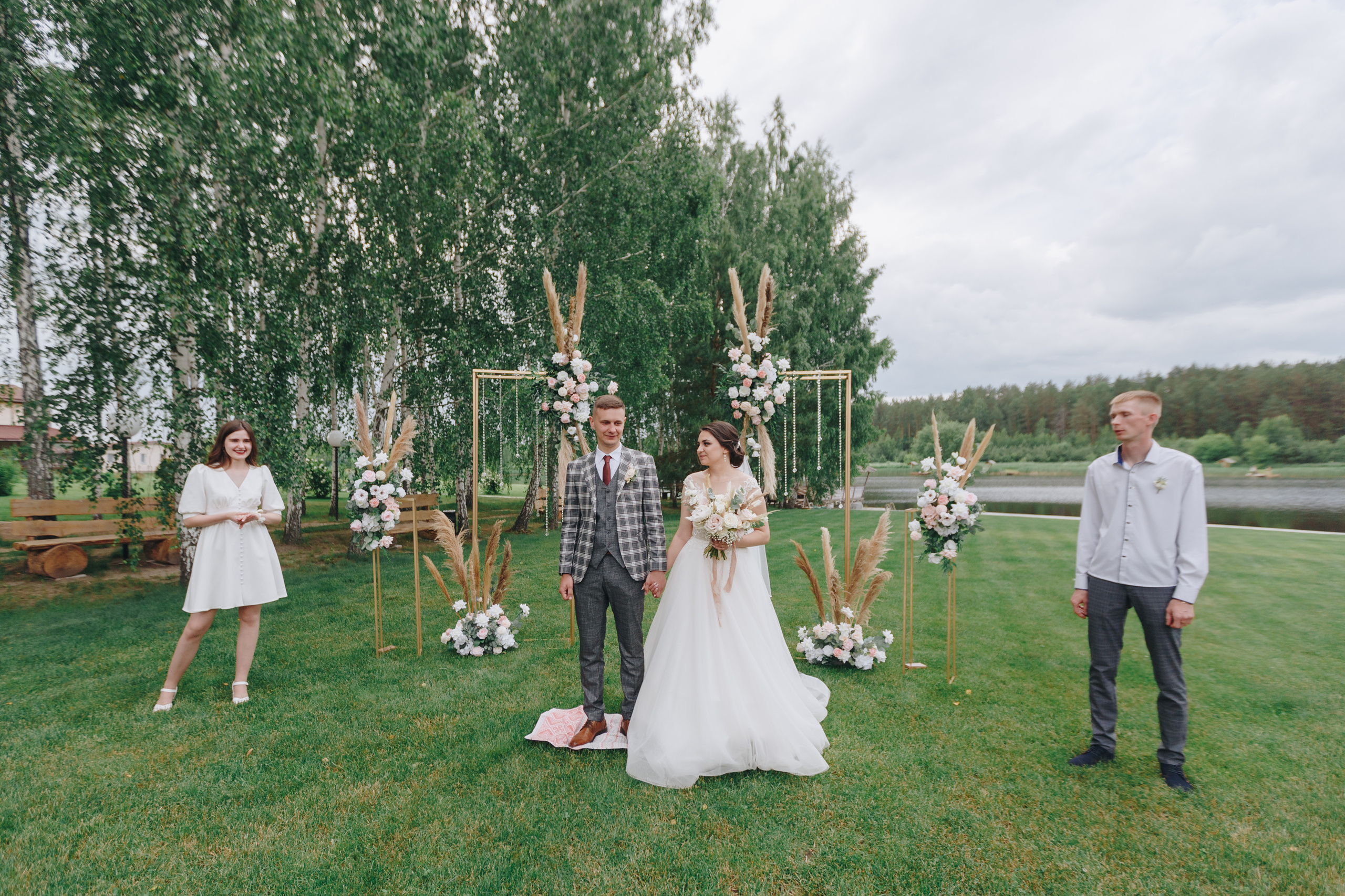 Свадебная Фото и Видео съёмка в Буда-Кошелева, на усадьбе Озерная. Свадебный семейный фотограф и видеограф Гомель Минск Беларусь Европа