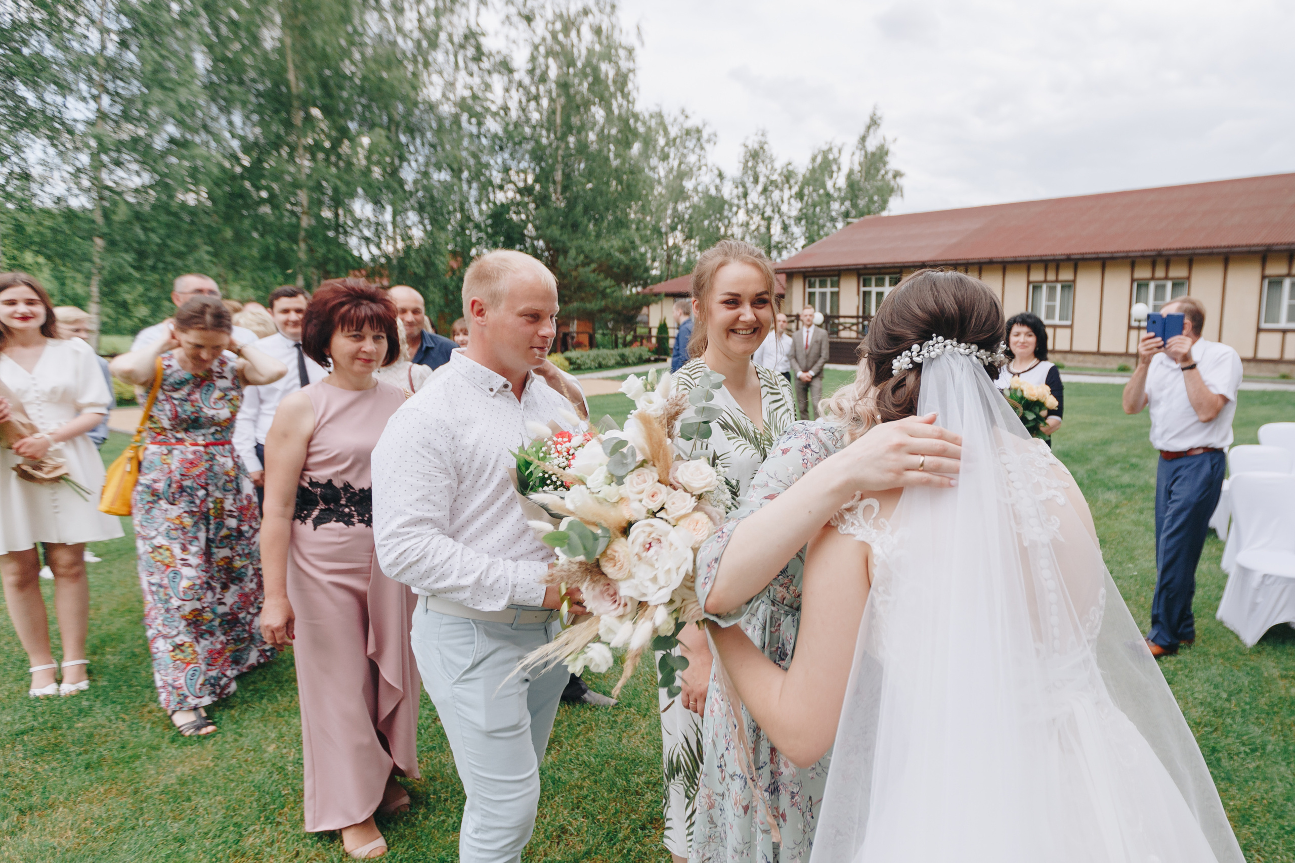 Свадебная Фото и Видео съёмка в Буда-Кошелева, на усадьбе Озерная. Свадебный семейный фотограф и видеограф Гомель Минск Беларусь Европа