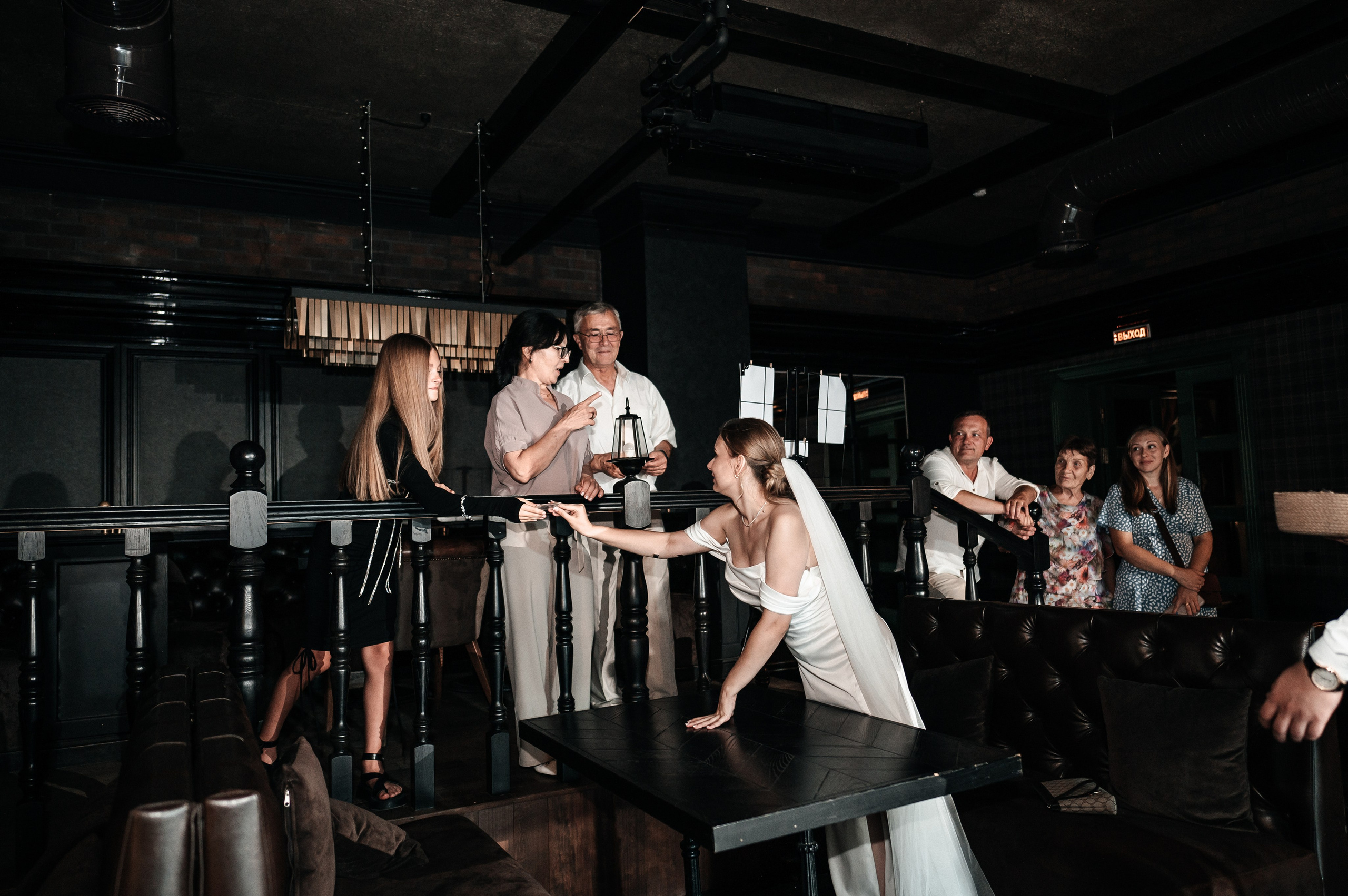 Даниил и Валерия. Черная утка. Полный день. Фотограф Екатерина Бочарникова