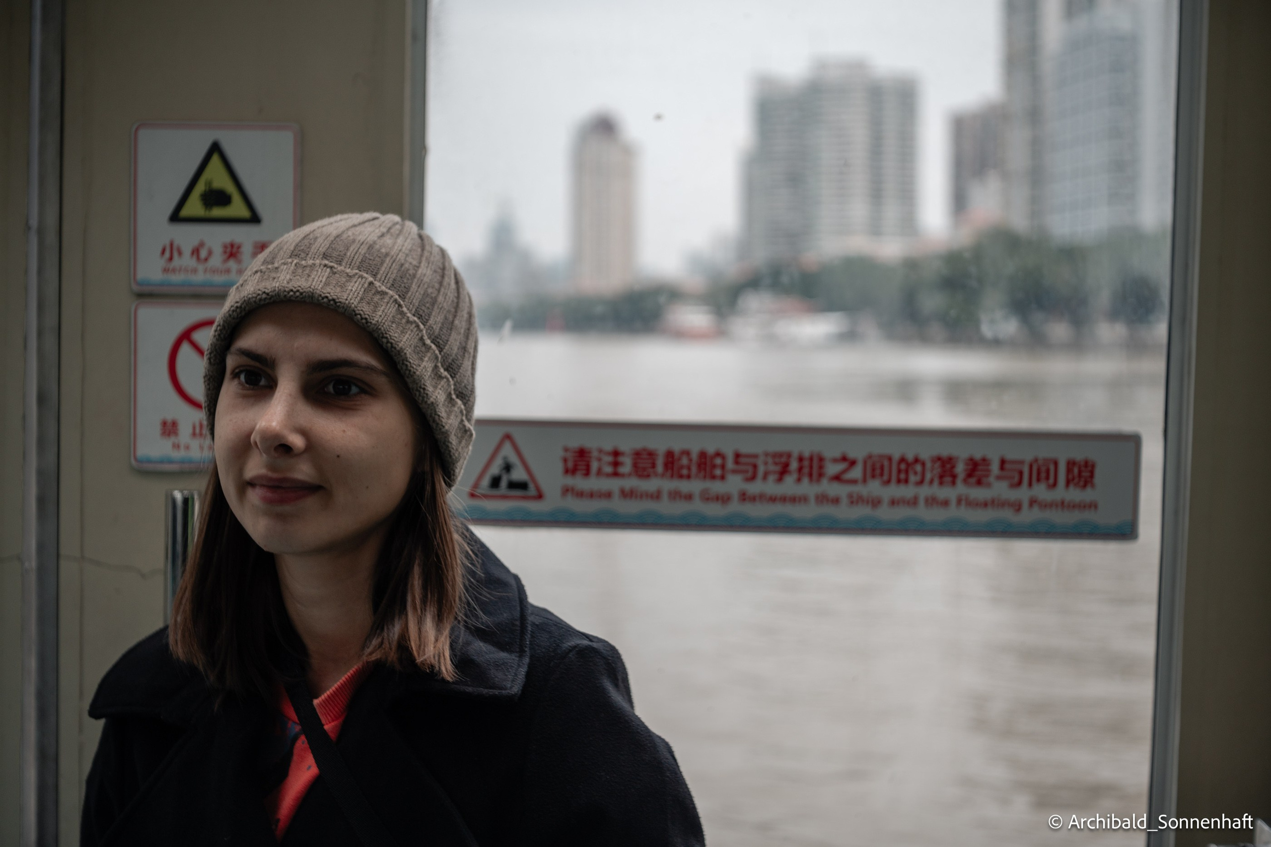 Walking in GZ, sunday. Photographer in Guangzhou, China. Archibald Sonnenhaft