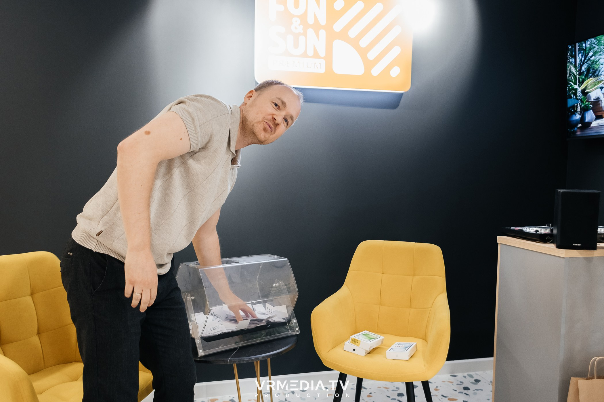 Business travel brunch