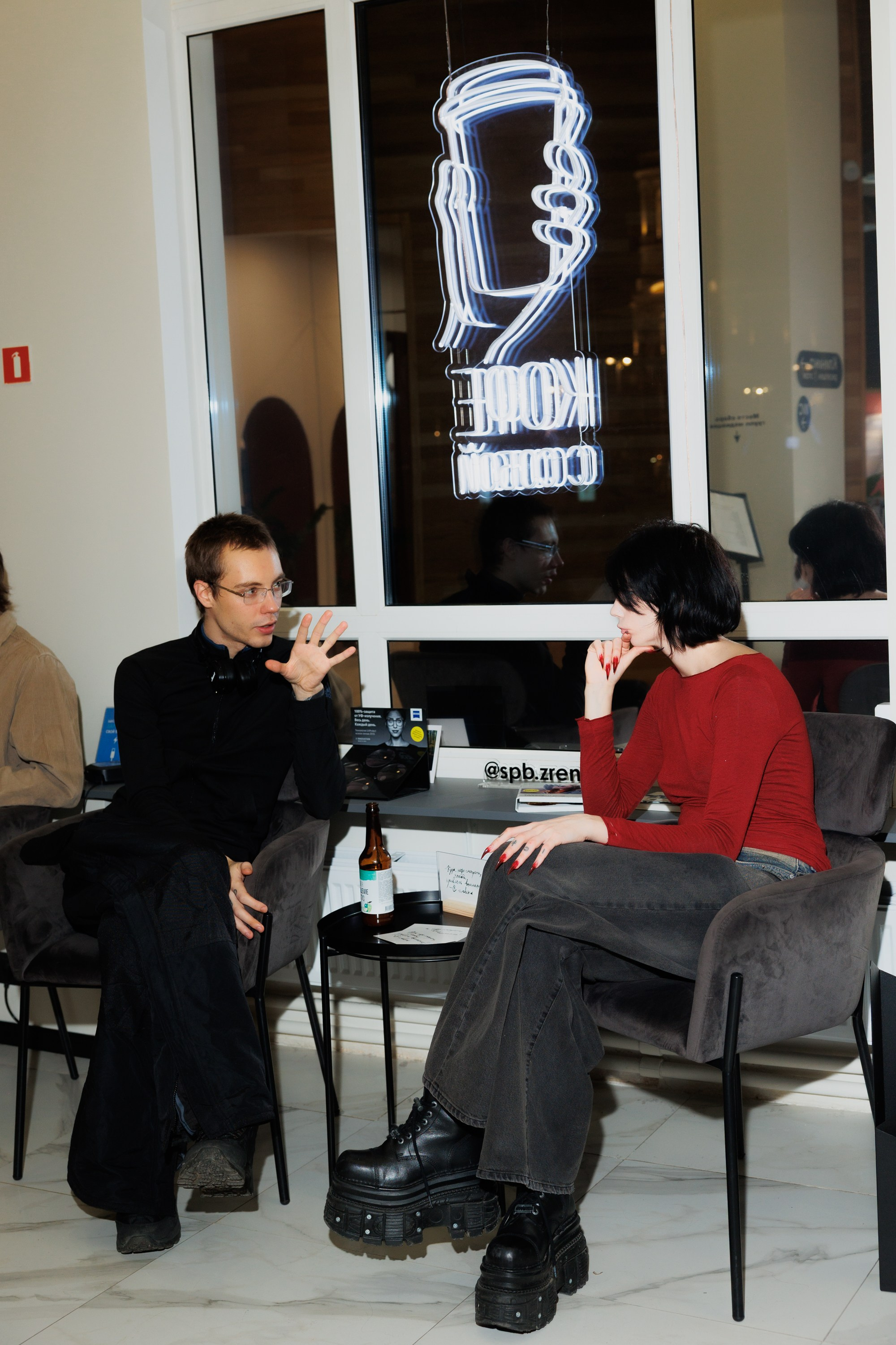 «Overthinking people» выставка современного искусства. Репортажный фотограф в Санкт-Петербурге Александр Паклин