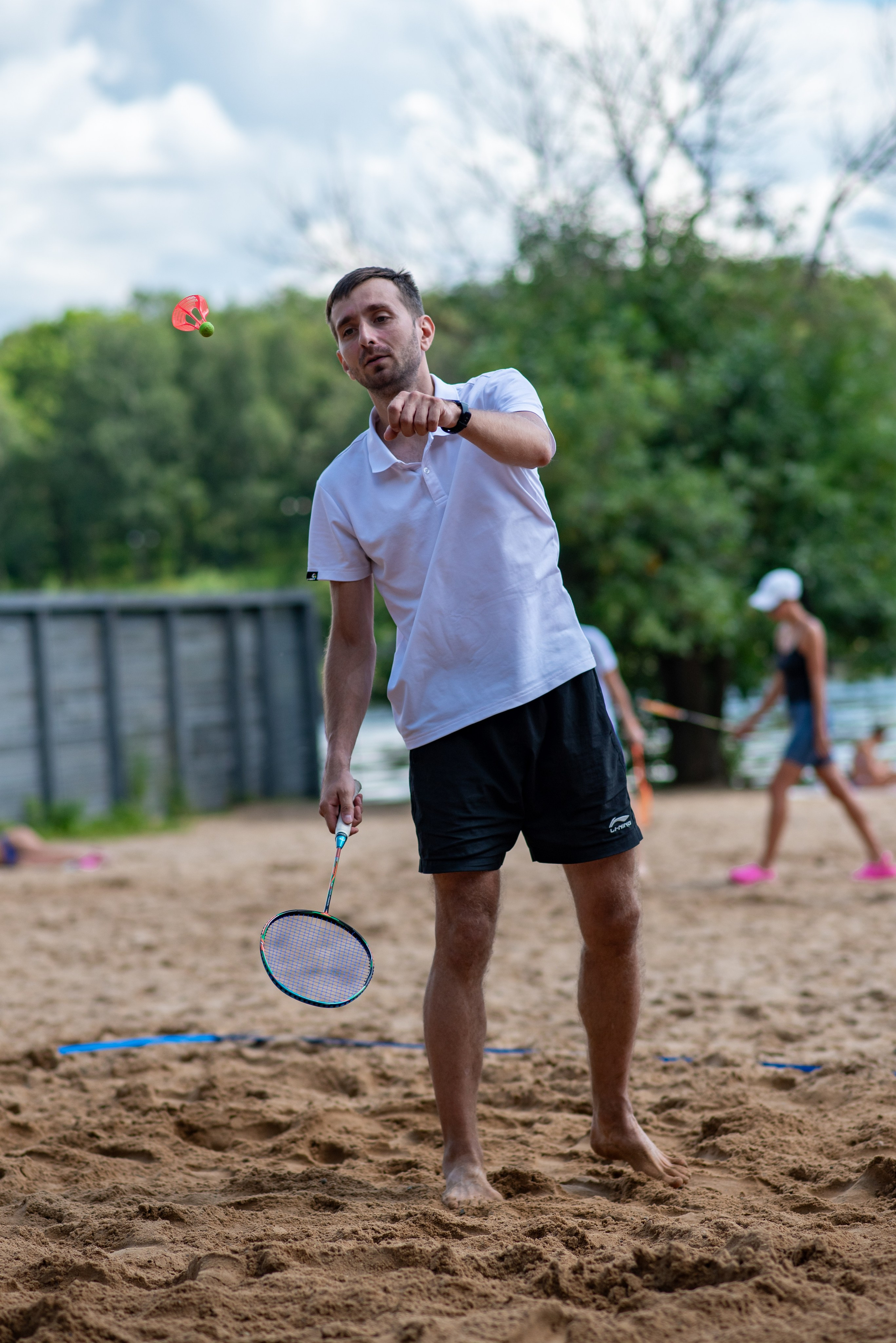 Бадминтон на свежем воздухе. Химки, Московская область. Фотограф Стеценко Наталия. Одинцово, Москва, Московская область