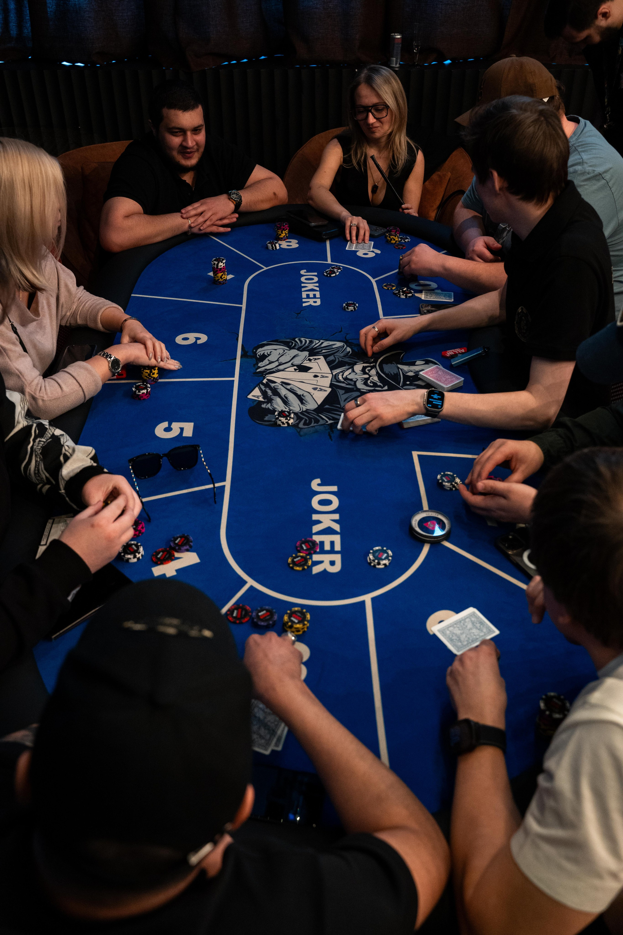 Joker Poker Club 01.03.2026. Коммерческий и художественный фотограф и видеограф в Москве Арсений Тургенев