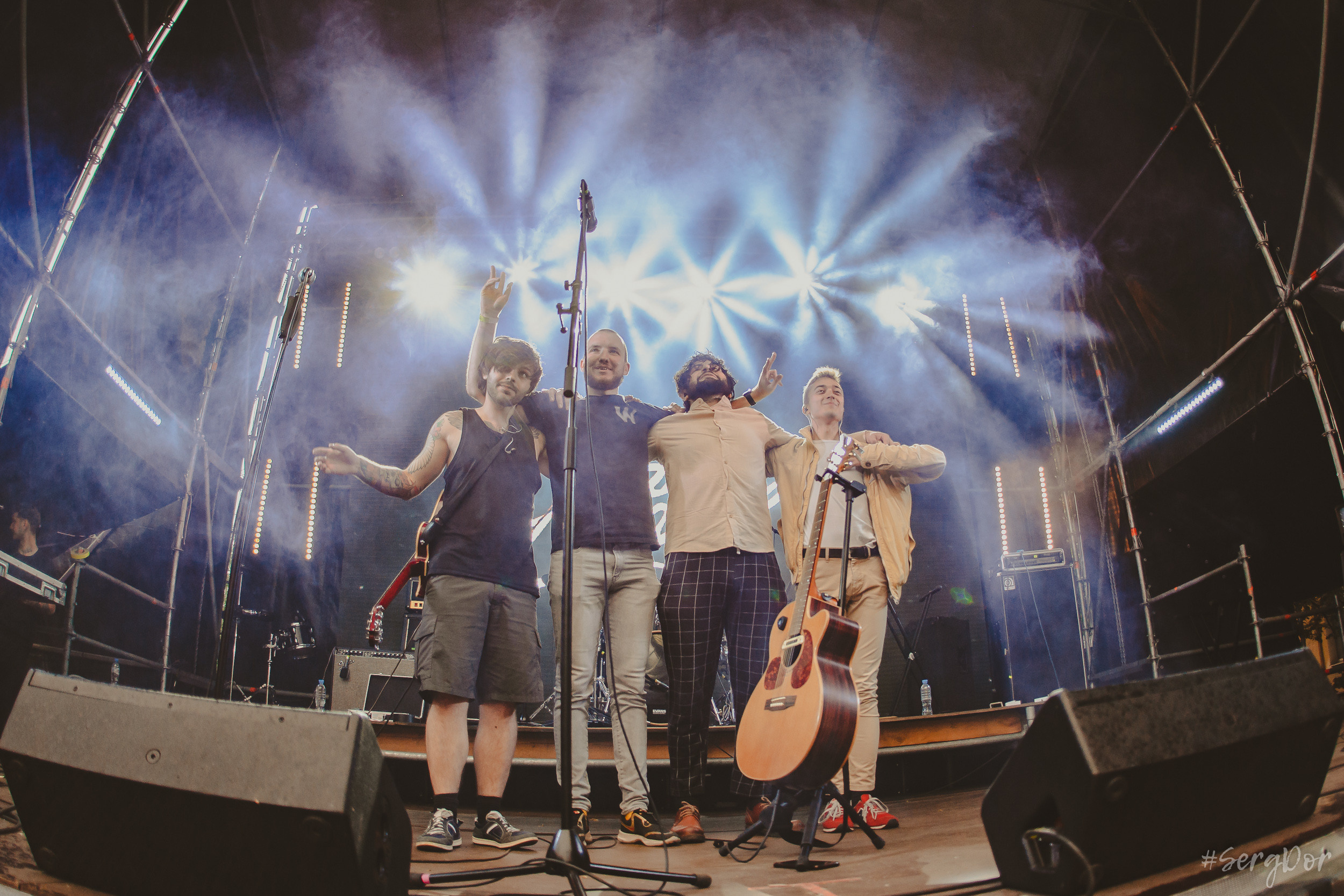 Все в сад, Макодзеба, Осталось два кадра, Сад Меншикова, 05.07.2023, SergDor, 5 июля 2023 года, Санкт-Петербург, зрители, дождь