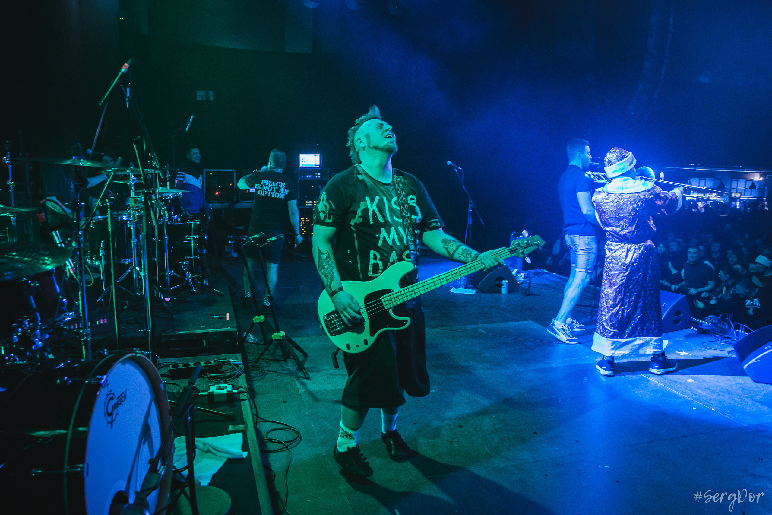 Включай Микрофон!, Sound Punk festival, 02.01.2023, фестиваль, зима, Санкт-Петербург, СПб, 2 января 2023 года, Севкабель, SergDor, день рождения, торт, ПНХС, #SergDor