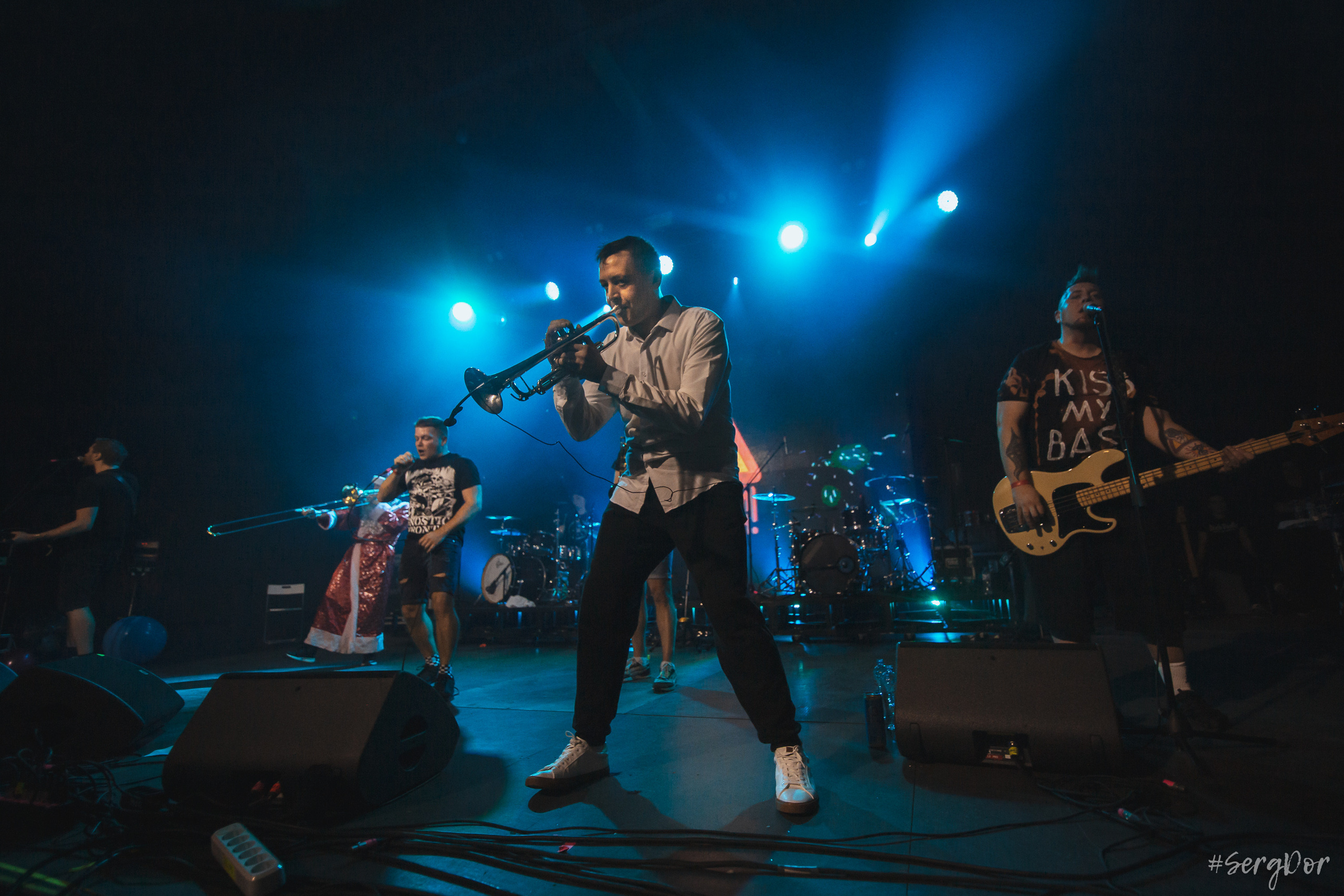 Включай Микрофон!, Sound Punk festival, 02.01.2023, фестиваль, зима, Санкт-Петербург, СПб, 2 января 2023 года, Севкабель, SergDor, день рождения, торт, ПНХС, #SergDor