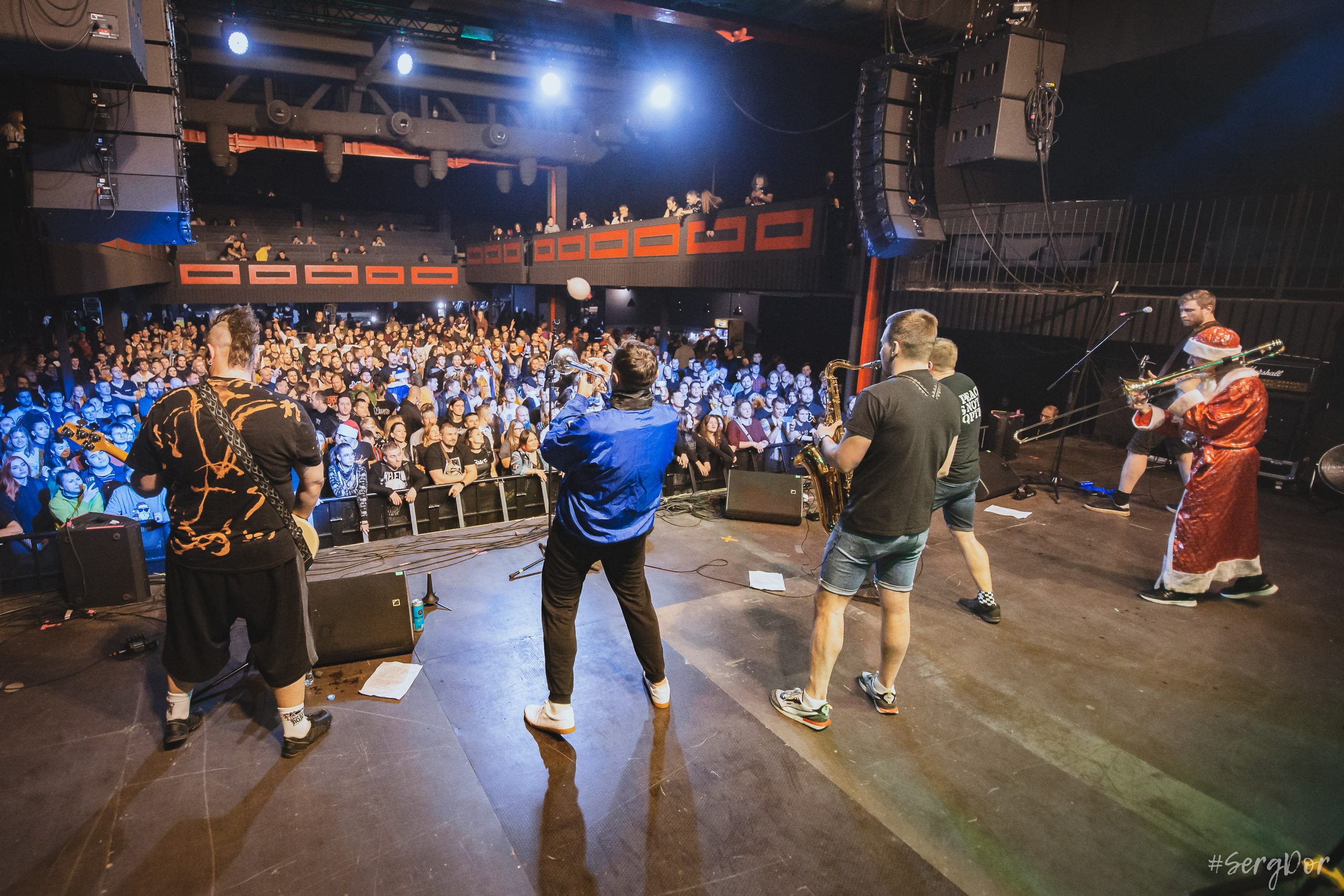 Включай Микрофон!, Sound Punk festival, 02.01.2023, фестиваль, зима, Санкт-Петербург, СПб, 2 января 2023 года, Севкабель, SergDor, день рождения, торт, ПНХС, #SergDor