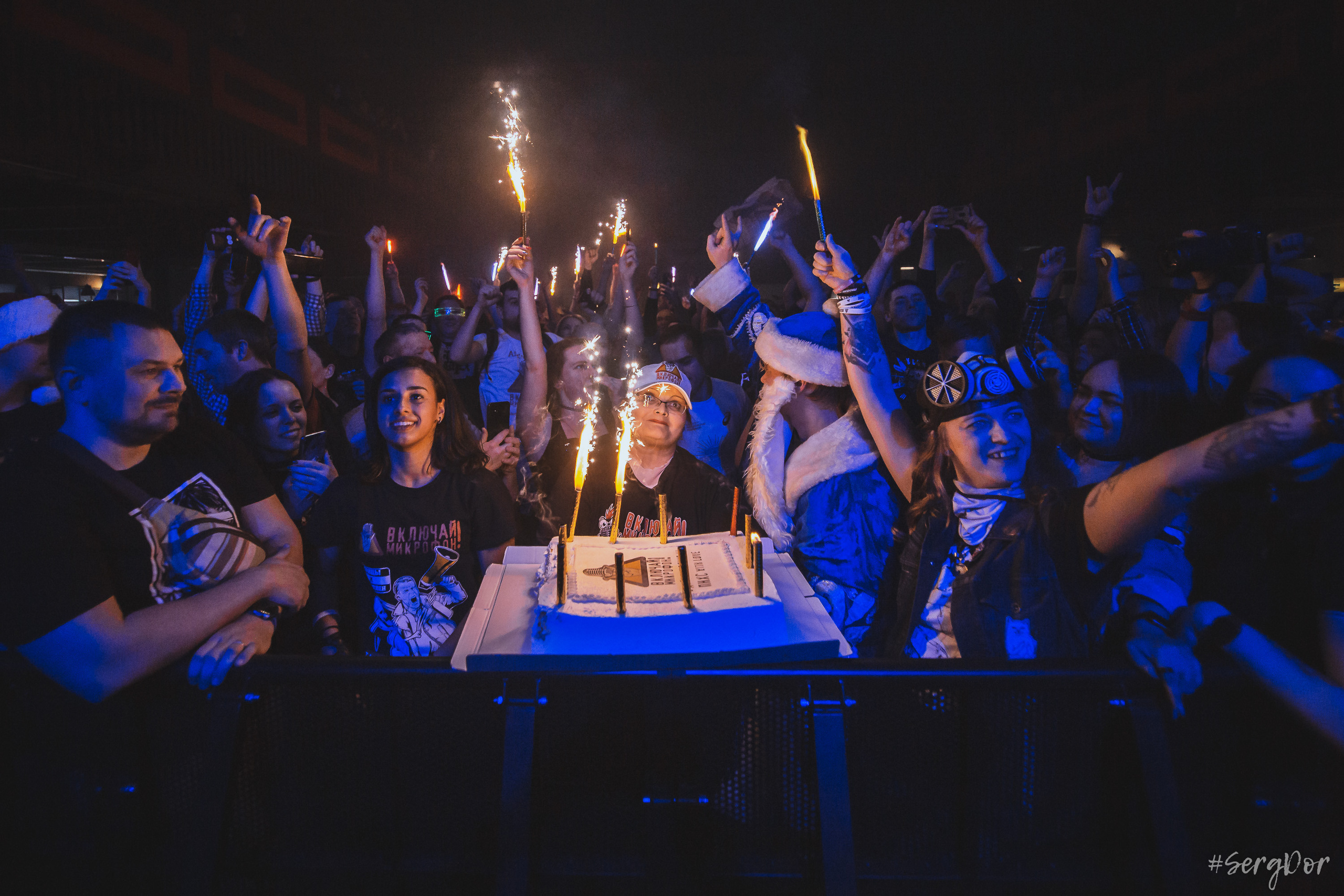 Включай Микрофон!, Sound Punk festival, 02.01.2023, фестиваль, зима, Санкт-Петербург, СПб, 2 января 2023 года, Севкабель, SergDor, день рождения, торт, ПНХС, #SergDor
