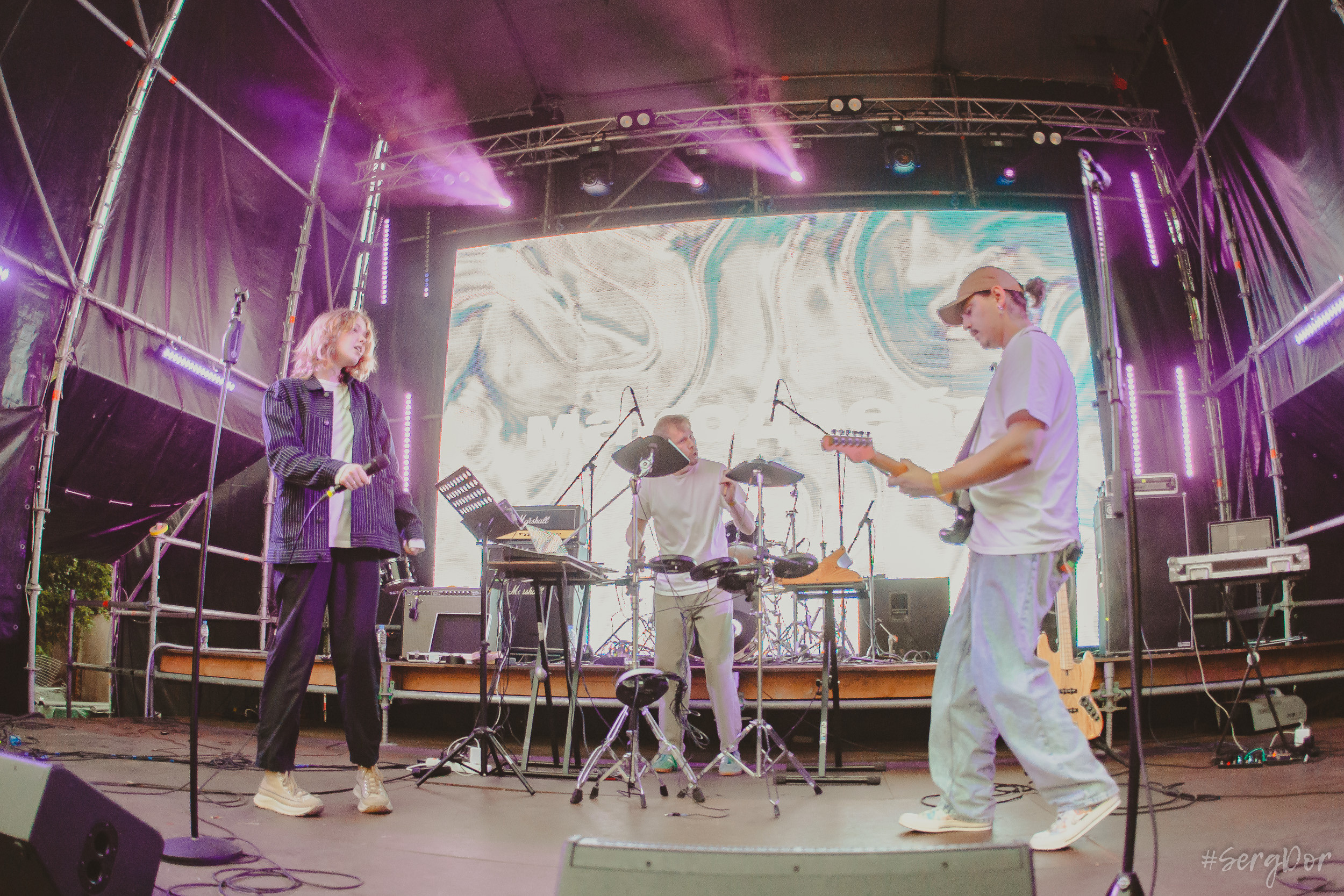 Все в сад, Макодзеба, Осталось два кадра, Сад Меншикова, 05.07.2023, SergDor, 5 июля 2023 года, Санкт-Петербург, зрители, дождь