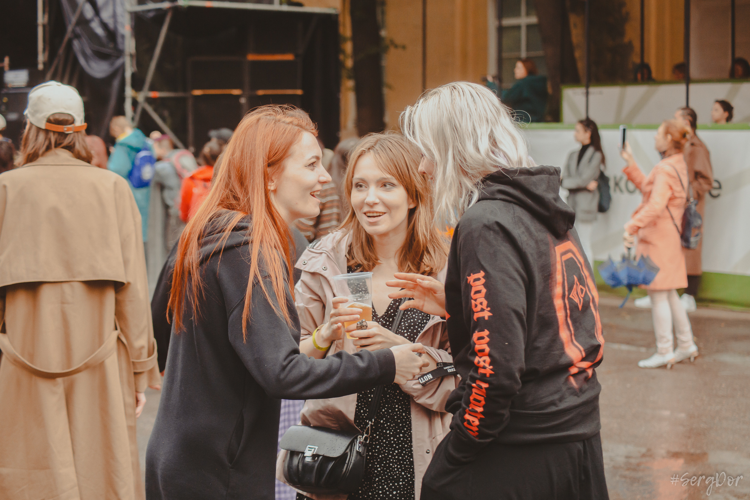 Все в сад, Макодзеба, Осталось два кадра, Сад Меншикова, 05.07.2023, SergDor, 5 июля 2023 года, Санкт-Петербург, зрители, дождь