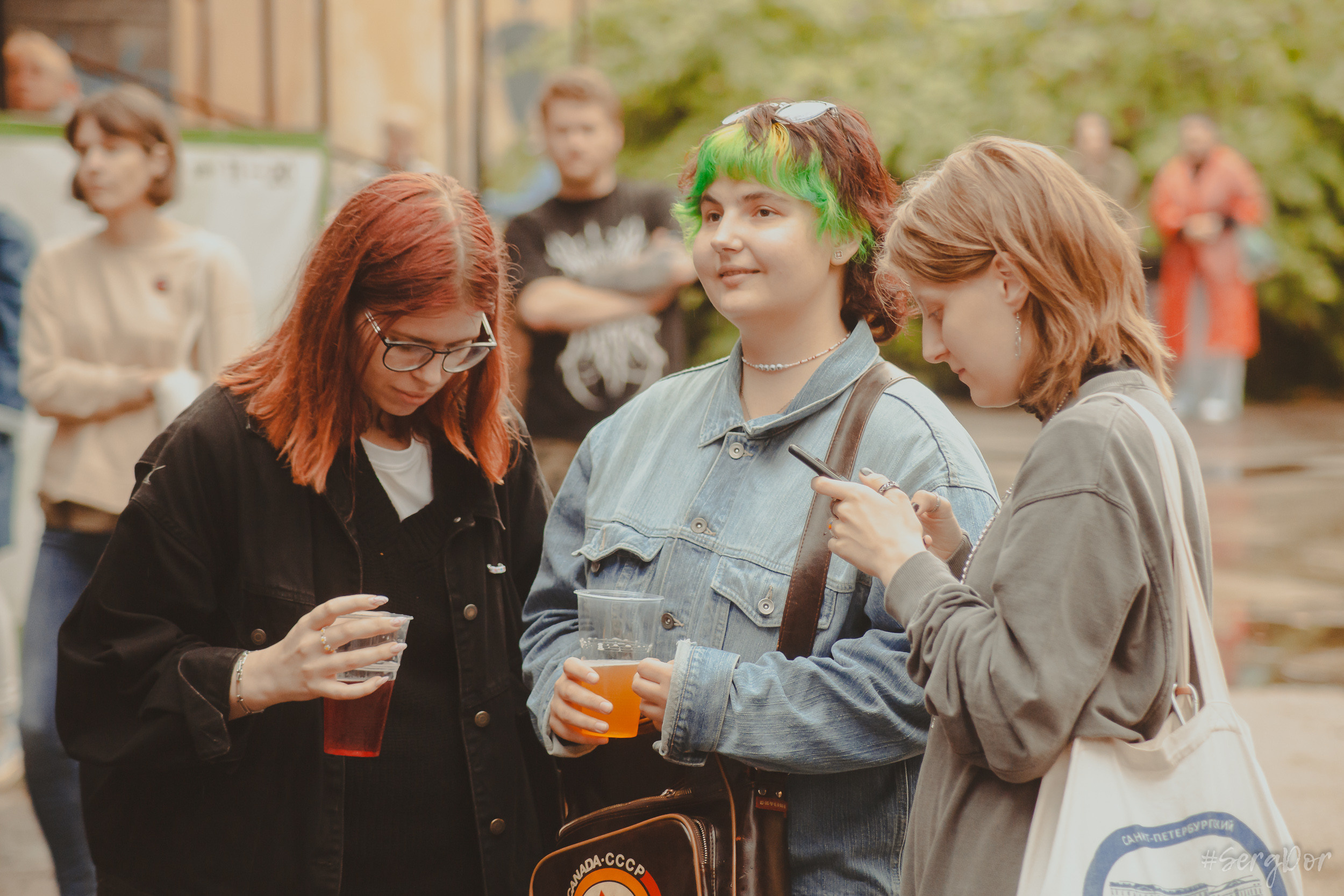 Все в сад, Макодзеба, Осталось два кадра, Сад Меншикова, 05.07.2023, SergDor, 5 июля 2023 года, Санкт-Петербург, зрители, дождь