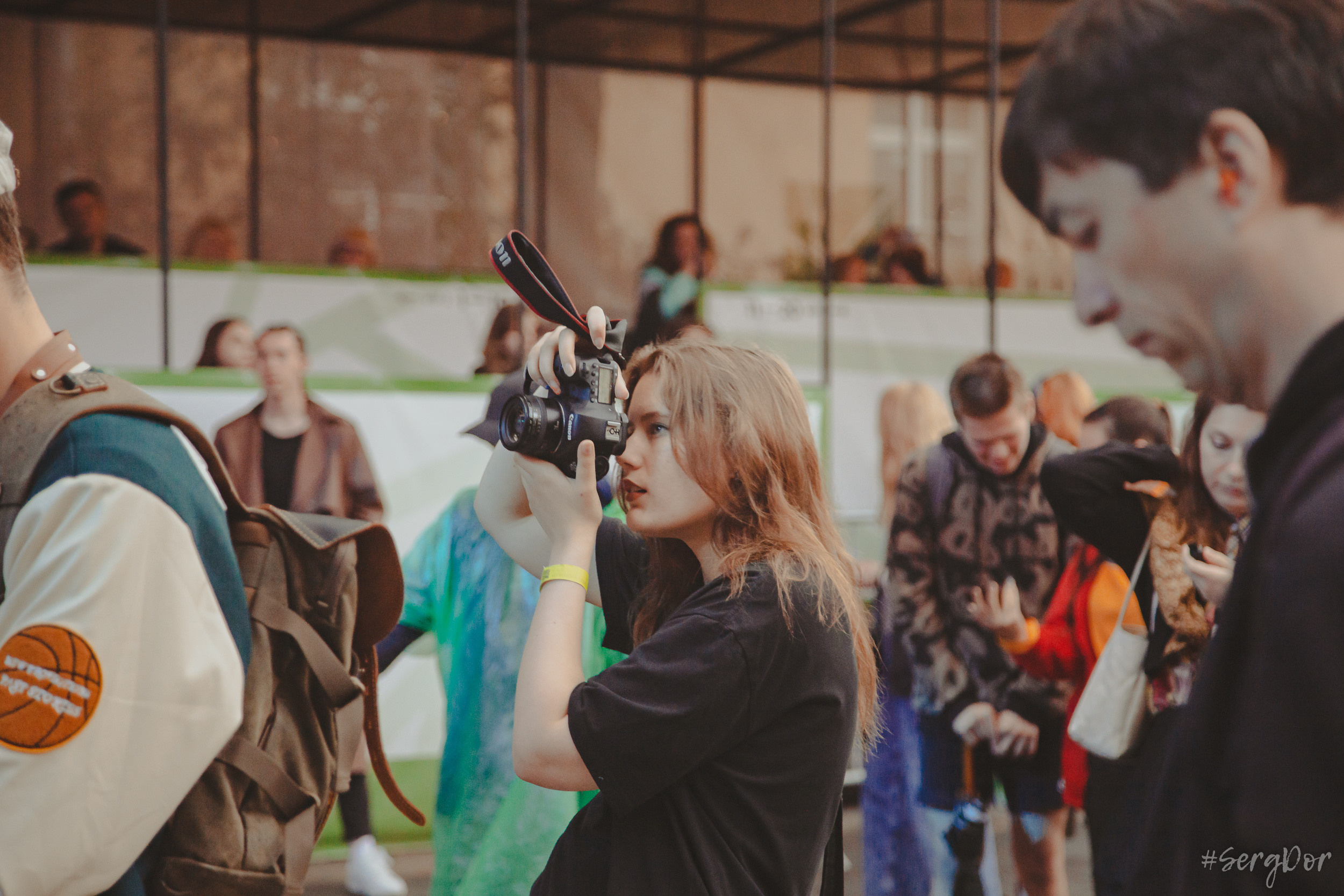 Все в сад, Макодзеба, Осталось два кадра, Сад Меншикова, 05.07.2023, SergDor, 5 июля 2023 года, Санкт-Петербург, зрители, дождь