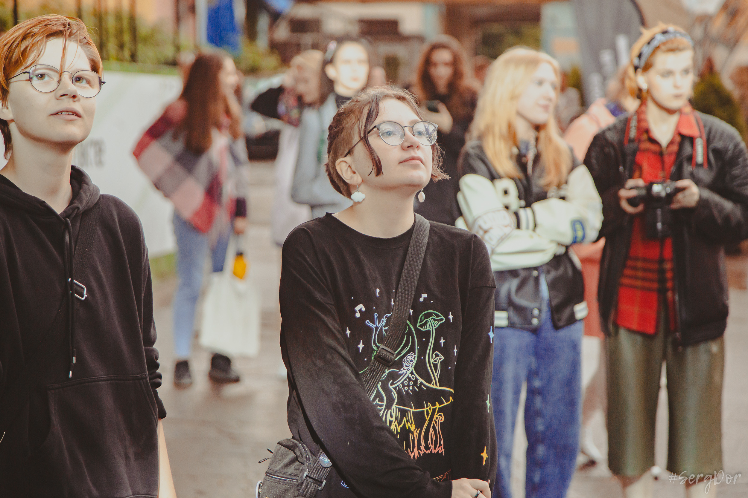 Все в сад, Макодзеба, Осталось два кадра, Сад Меншикова, 05.07.2023, SergDor, 5 июля 2023 года, Санкт-Петербург, зрители, дождь