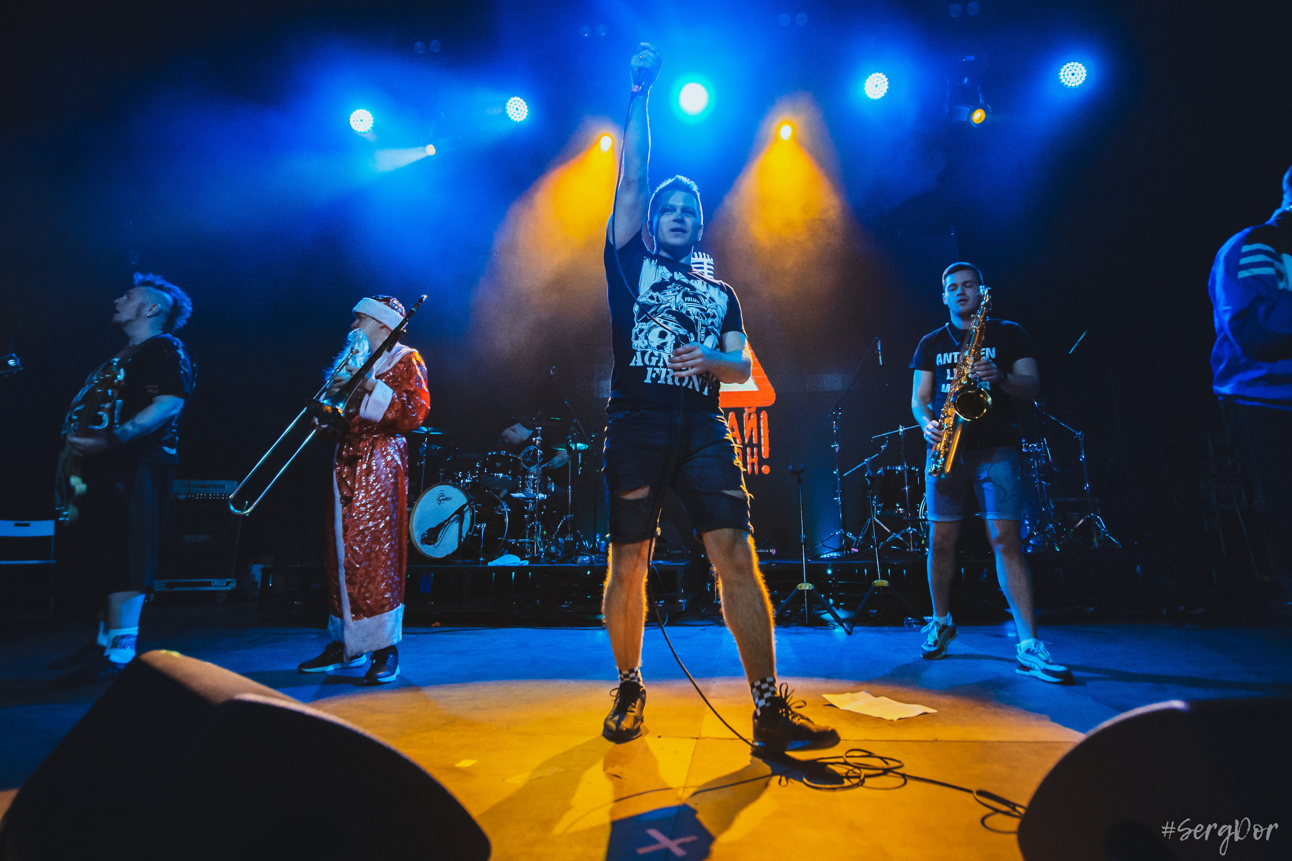 Включай Микрофон!, Sound Punk festival, 02.01.2023, фестиваль, зима, Санкт-Петербург, СПб, 2 января 2023 года, Севкабель, SergDor, день рождения, торт, ПНХС, #SergDor