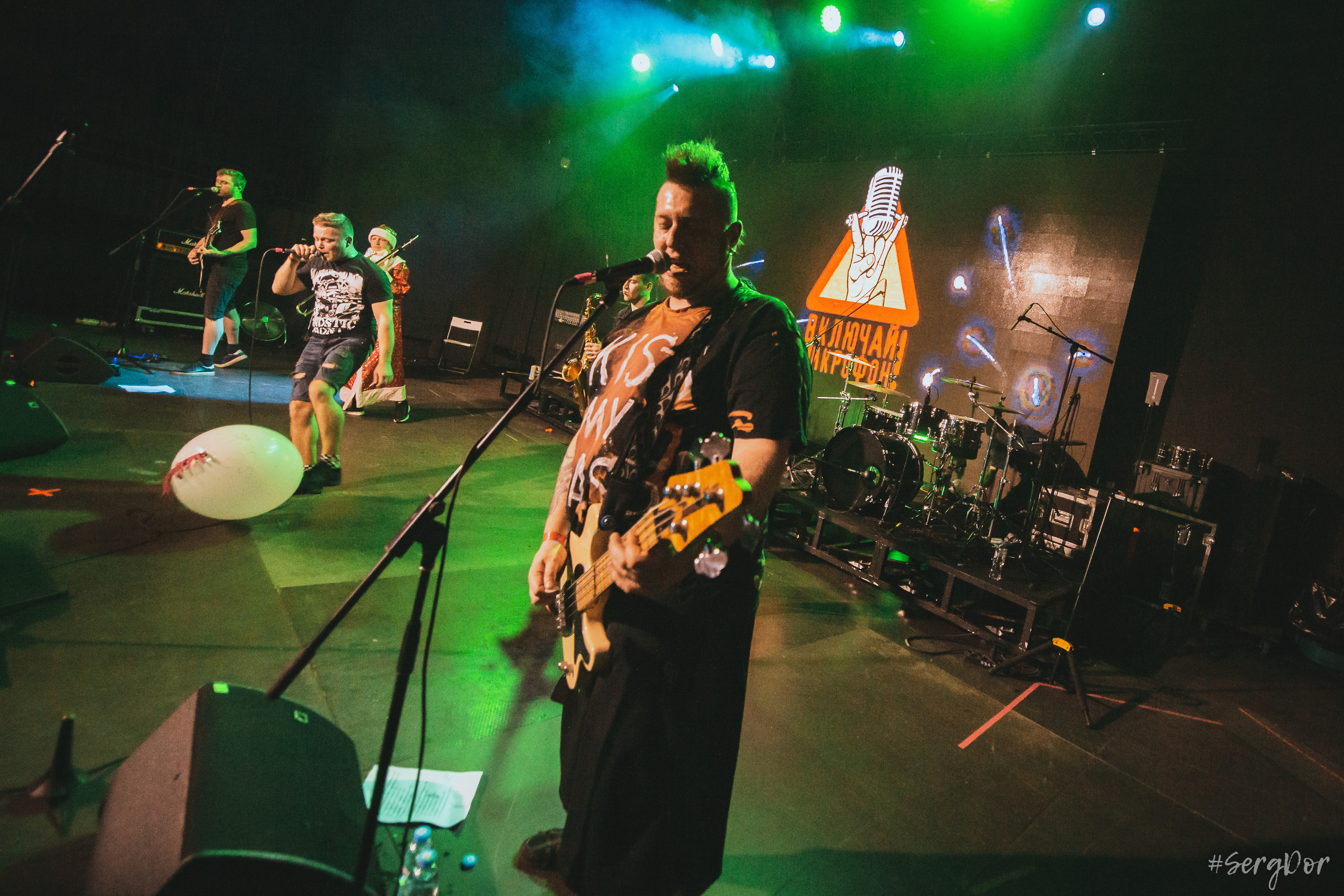 Включай Микрофон!, Sound Punk festival, 02.01.2023, фестиваль, зима, Санкт-Петербург, СПб, 2 января 2023 года, Севкабель, SergDor, день рождения, торт, ПНХС, #SergDor