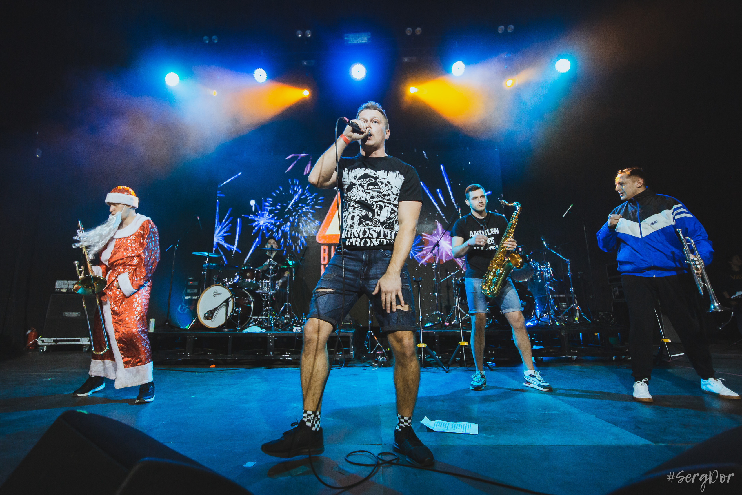 Включай Микрофон!, Sound Punk festival, 02.01.2023, фестиваль, зима, Санкт-Петербург, СПб, 2 января 2023 года, Севкабель, SergDor, день рождения, торт, ПНХС, #SergDor