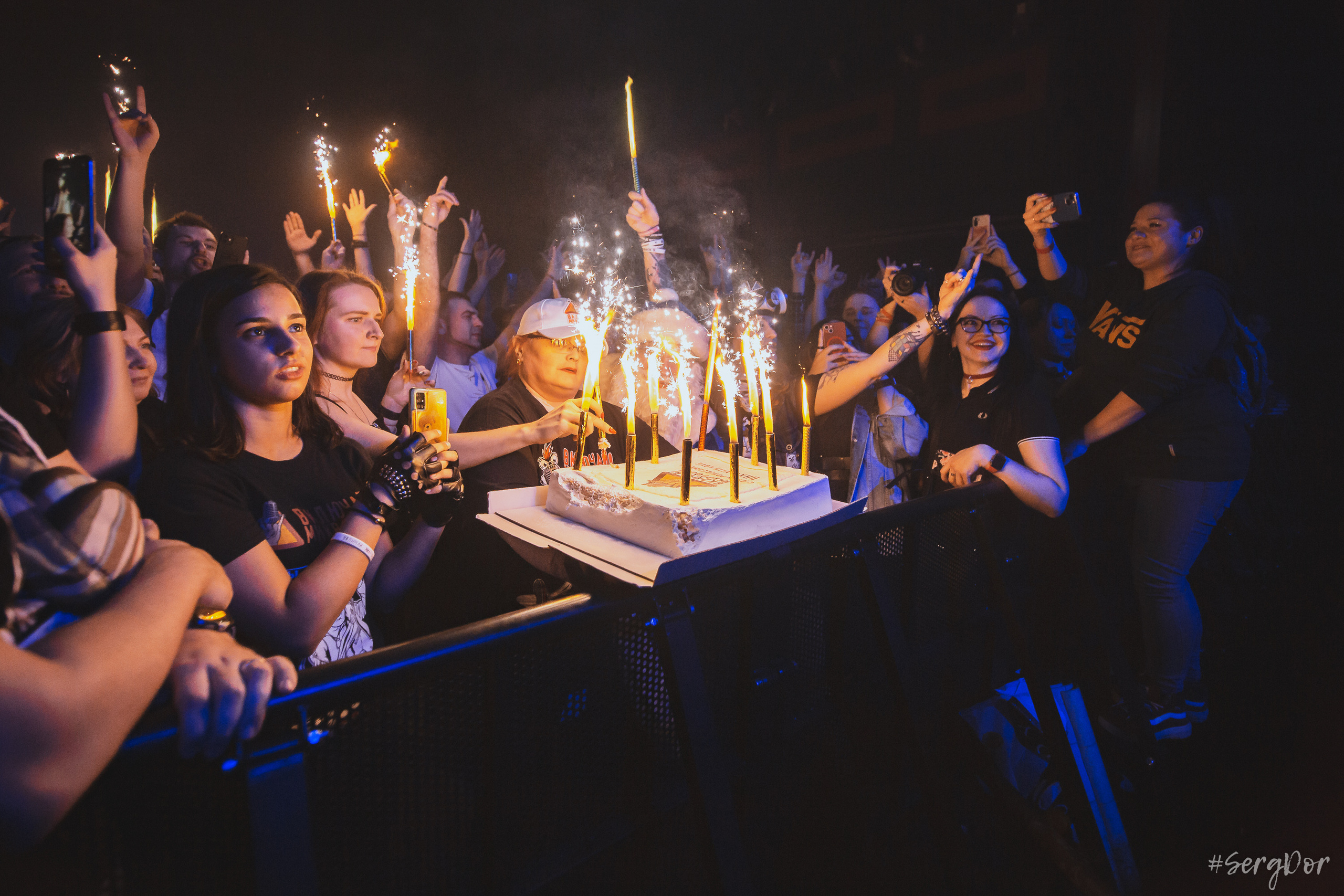 Включай Микрофон!, Sound Punk festival, 02.01.2023, фестиваль, зима, Санкт-Петербург, СПб, 2 января 2023 года, Севкабель, SergDor, день рождения, торт, ПНХС, #SergDor