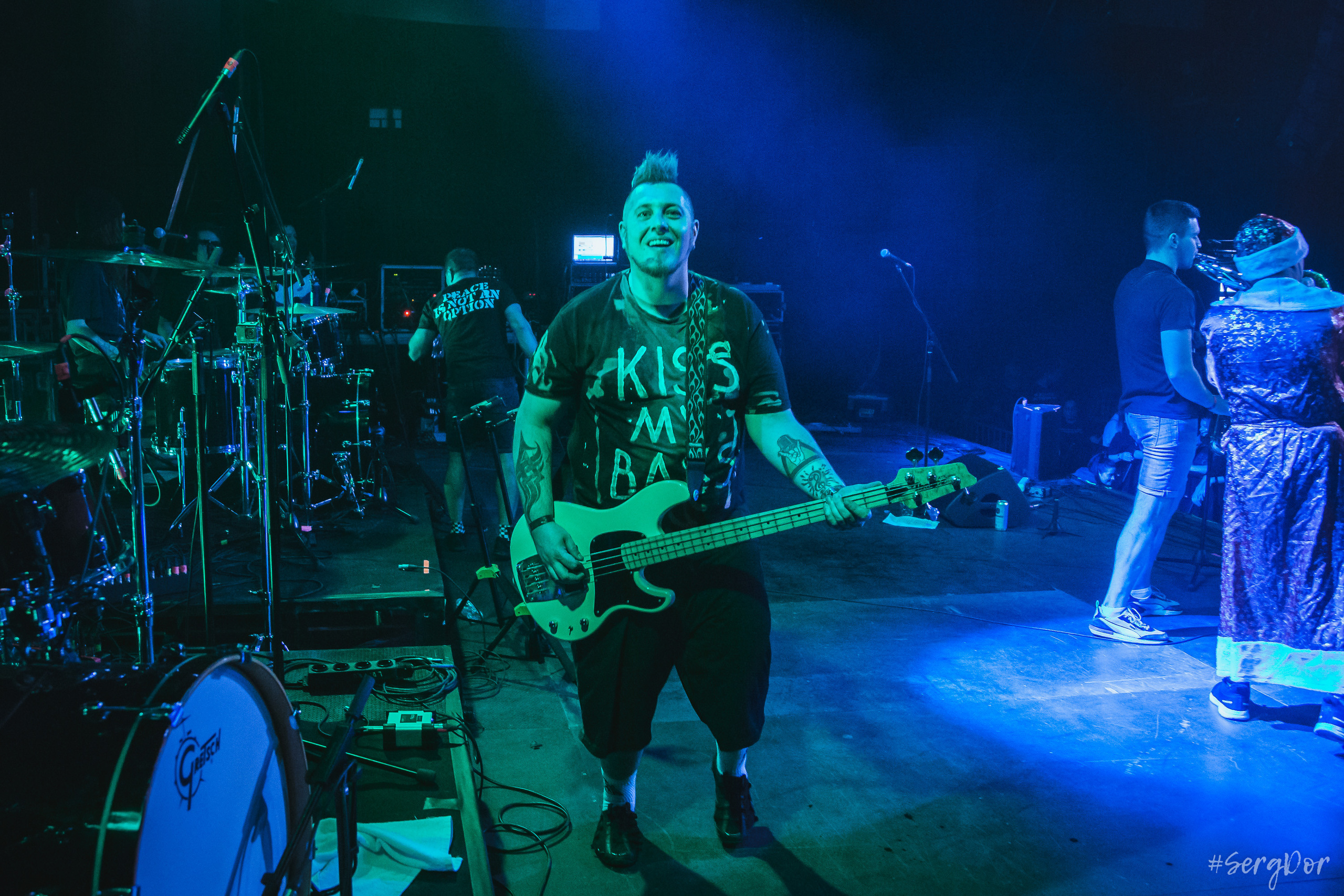 Включай Микрофон!, Sound Punk festival, 02.01.2023, фестиваль, зима, Санкт-Петербург, СПб, 2 января 2023 года, Севкабель, SergDor, день рождения, торт, ПНХС, #SergDor