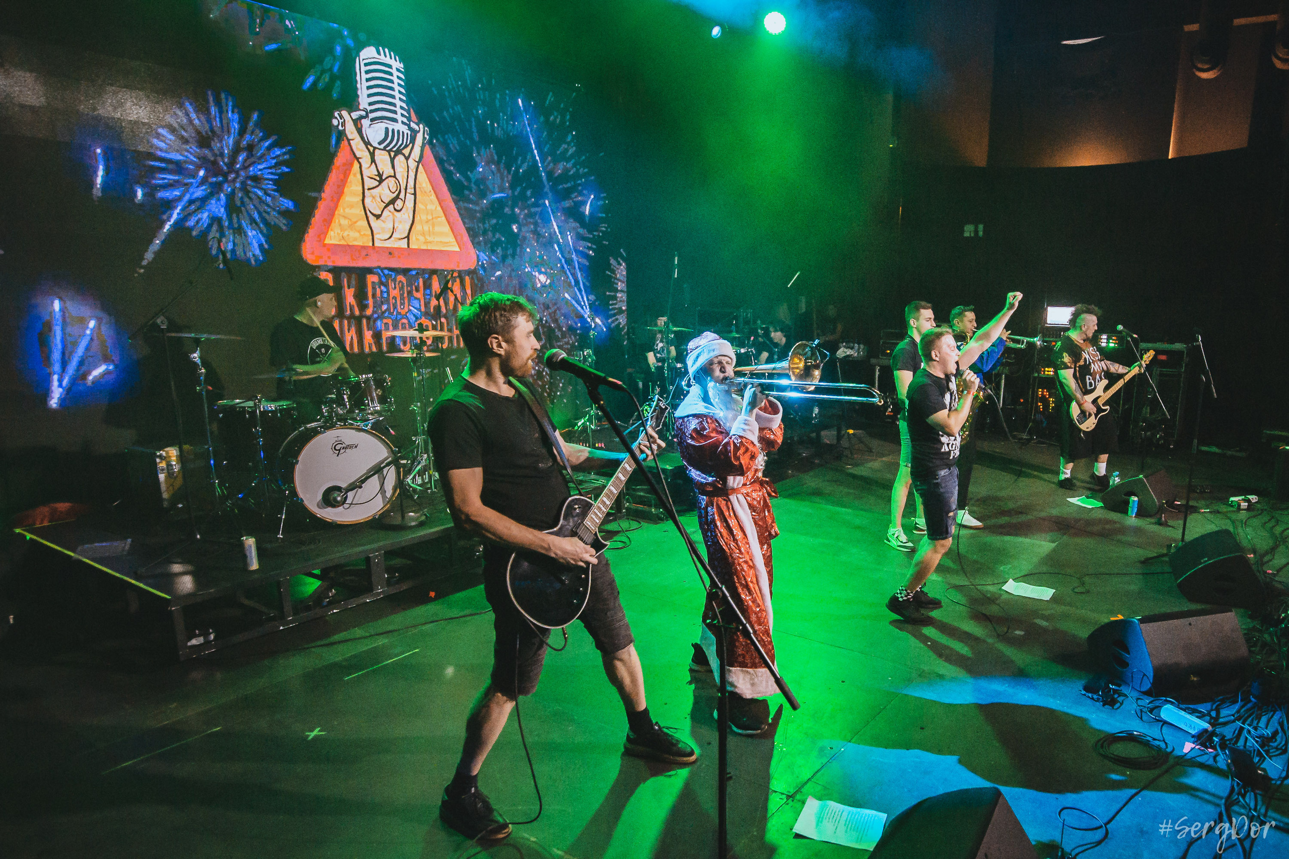 Включай Микрофон!, Sound Punk festival, 02.01.2023, фестиваль, зима, Санкт-Петербург, СПб, 2 января 2023 года, Севкабель, SergDor, день рождения, торт, ПНХС, #SergDor