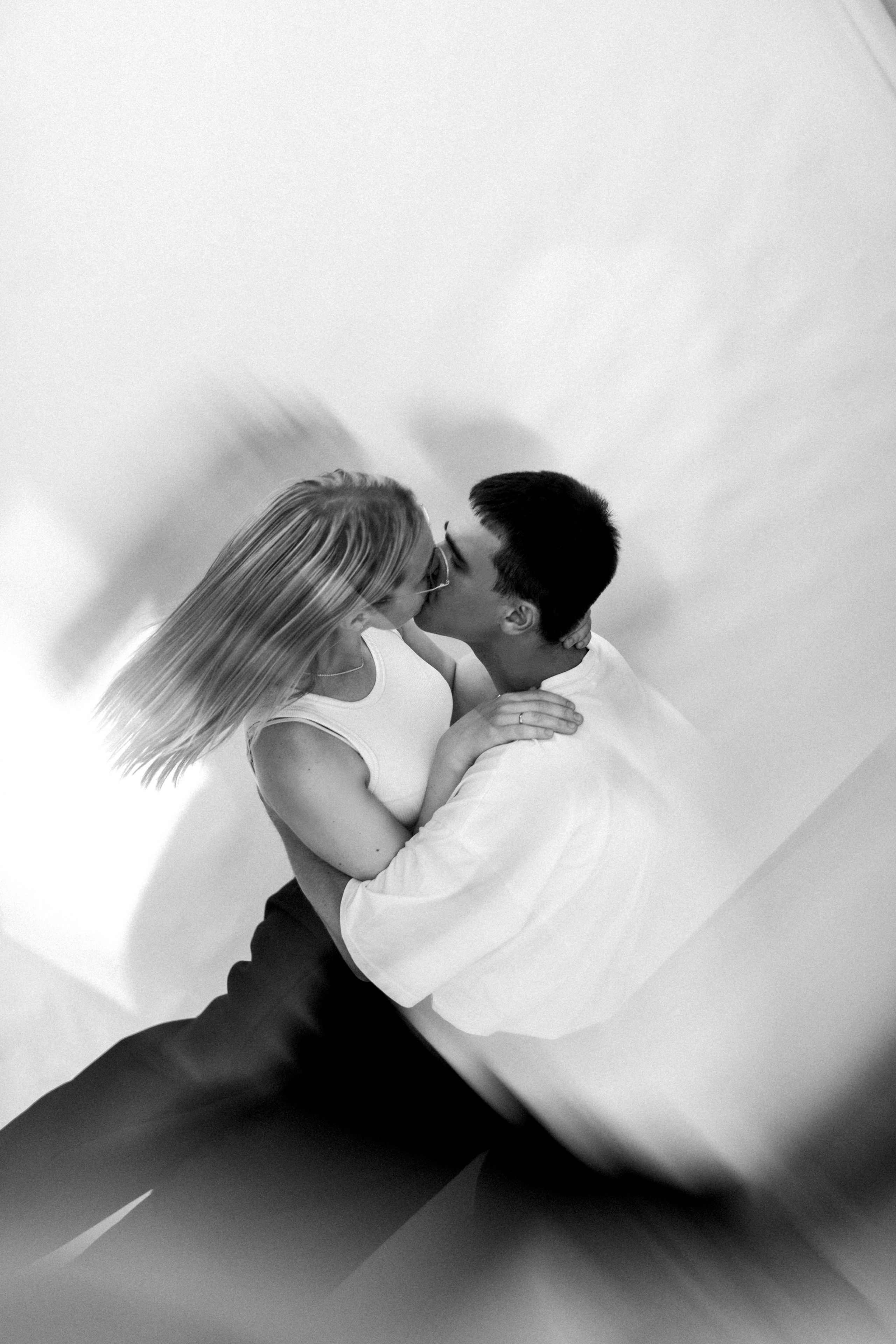 Студийная love story. Фотограф Юлия Стрыгина