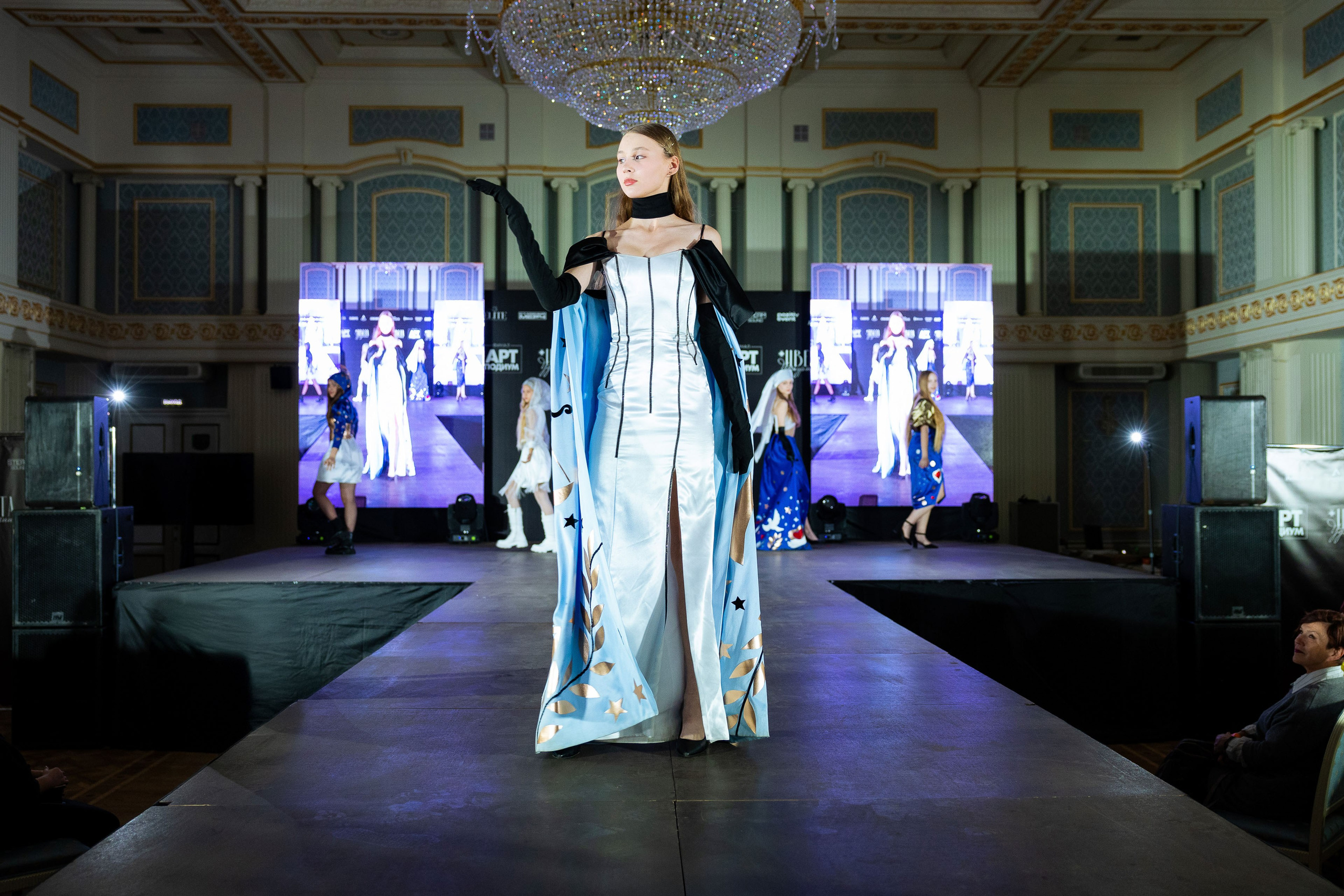 Арт-подиум «Цвета Удмуртии». Показ мод [25/10/24]. Фотограф Виноградов Константин