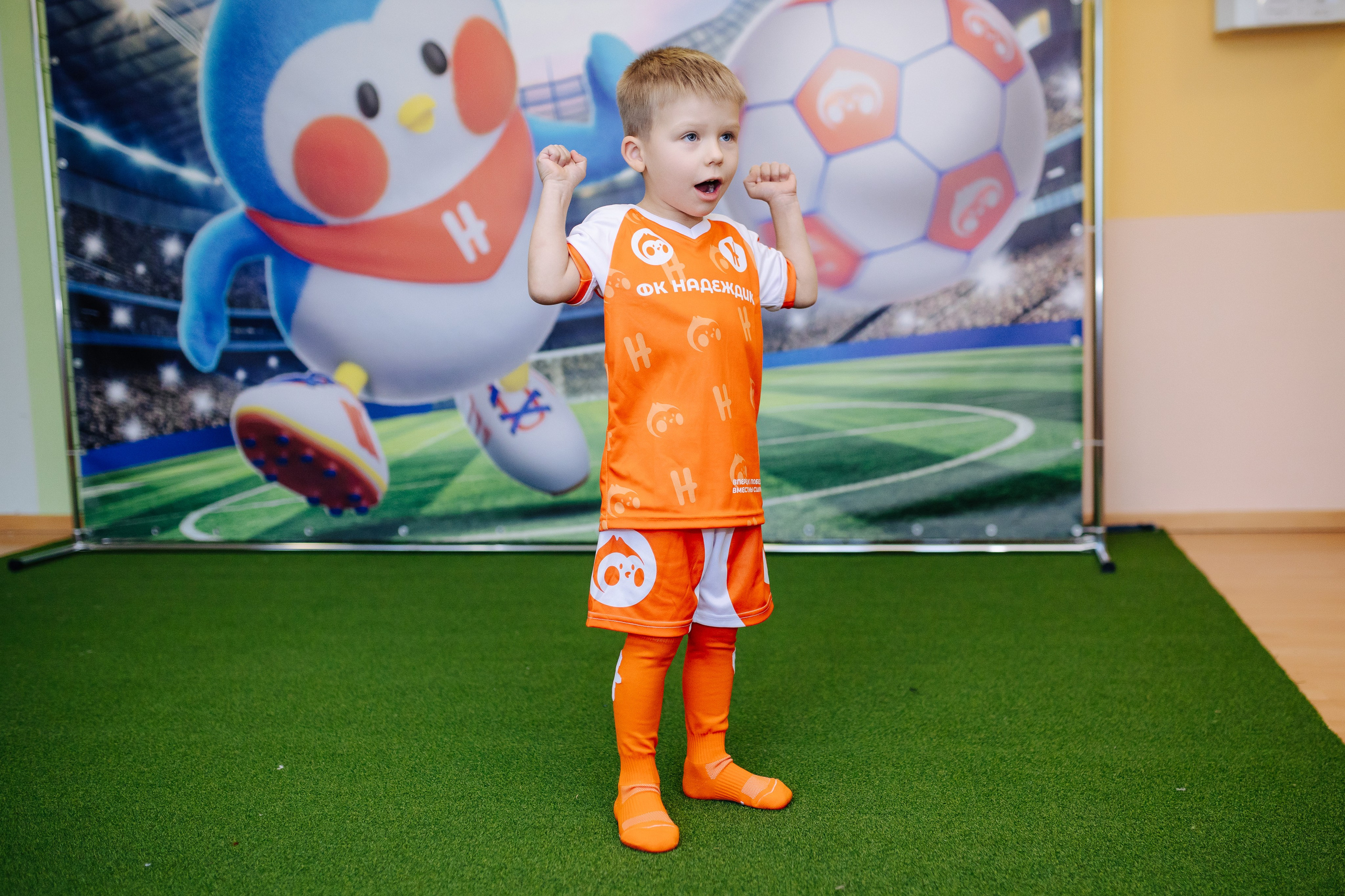 Фотосессия с кубком в детских садах г. Магнитогорска. Денис Прохоров Фотограф в г. Магнитогорск