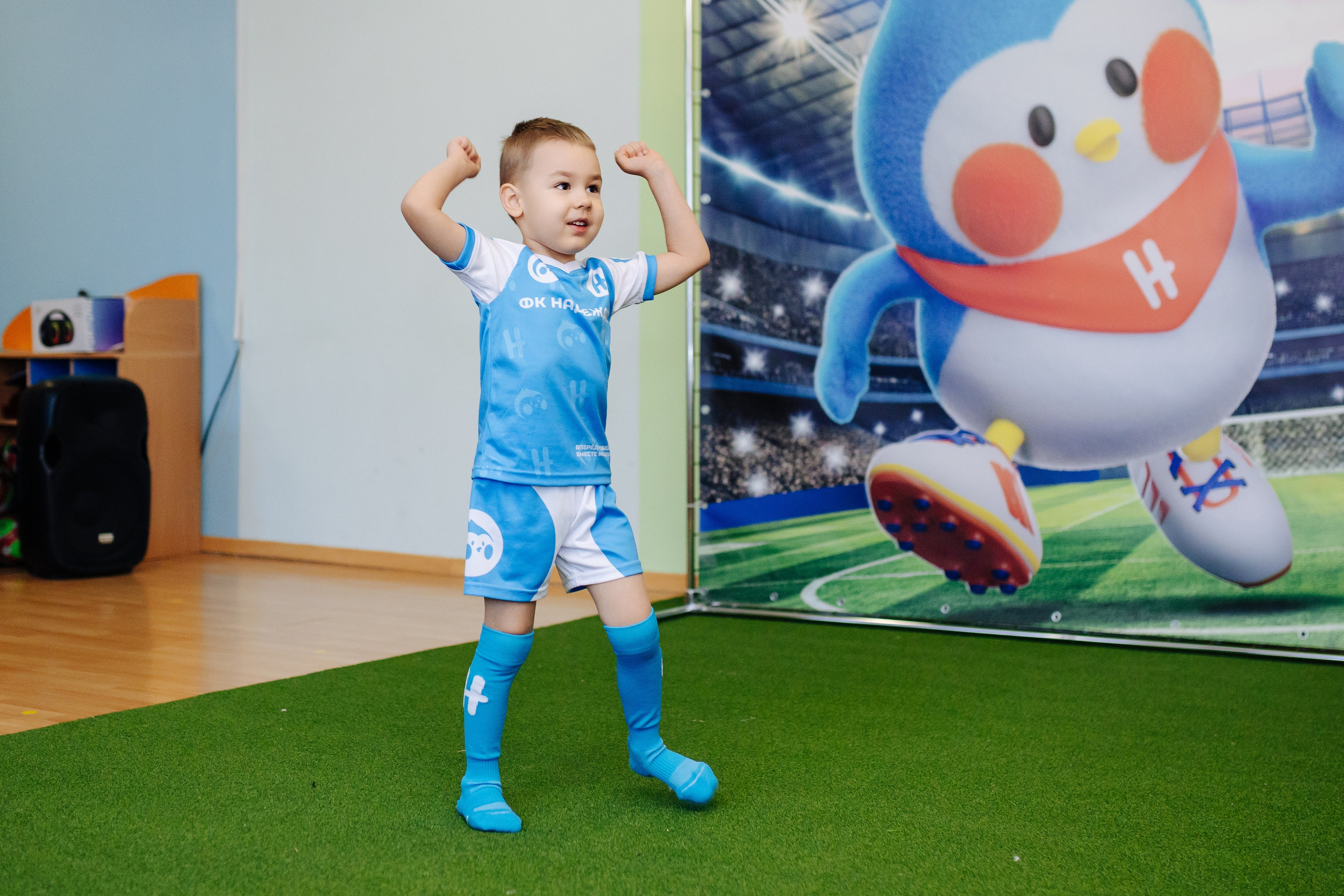 Фотосессия с кубком в детских садах г. Магнитогорска. Денис Прохоров Фотограф в г. Магнитогорск