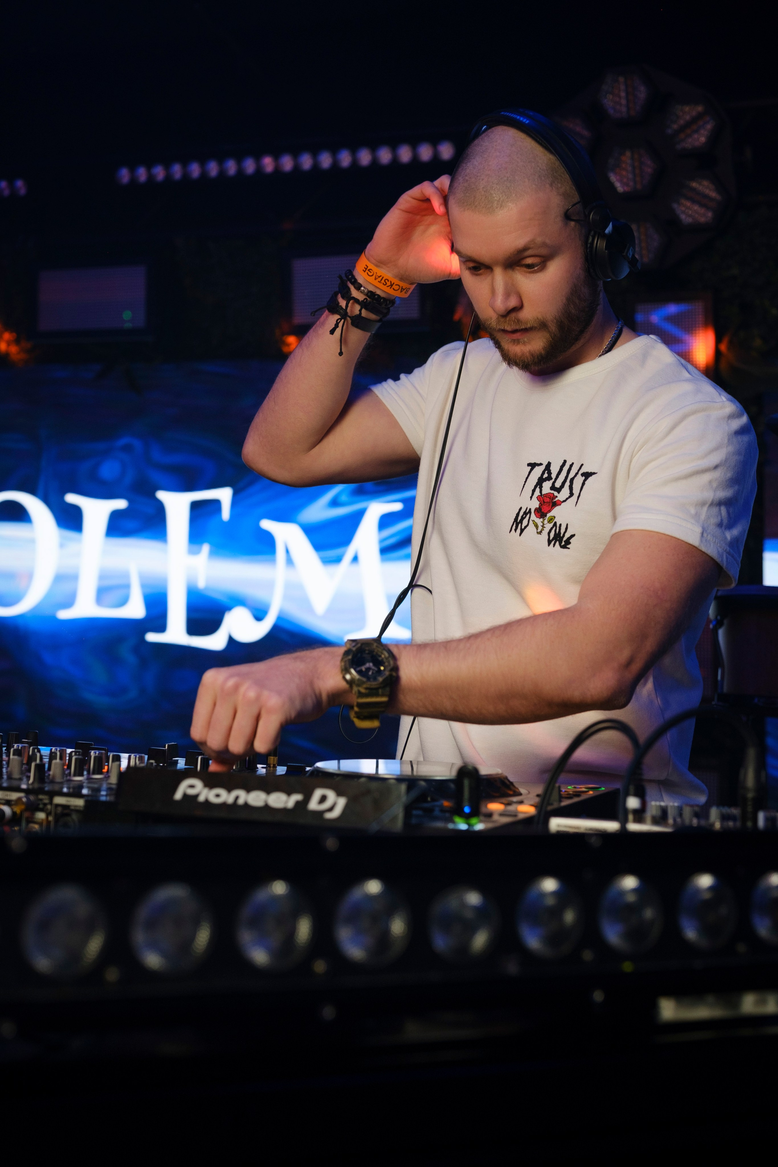 Embargo 2/03. Главная